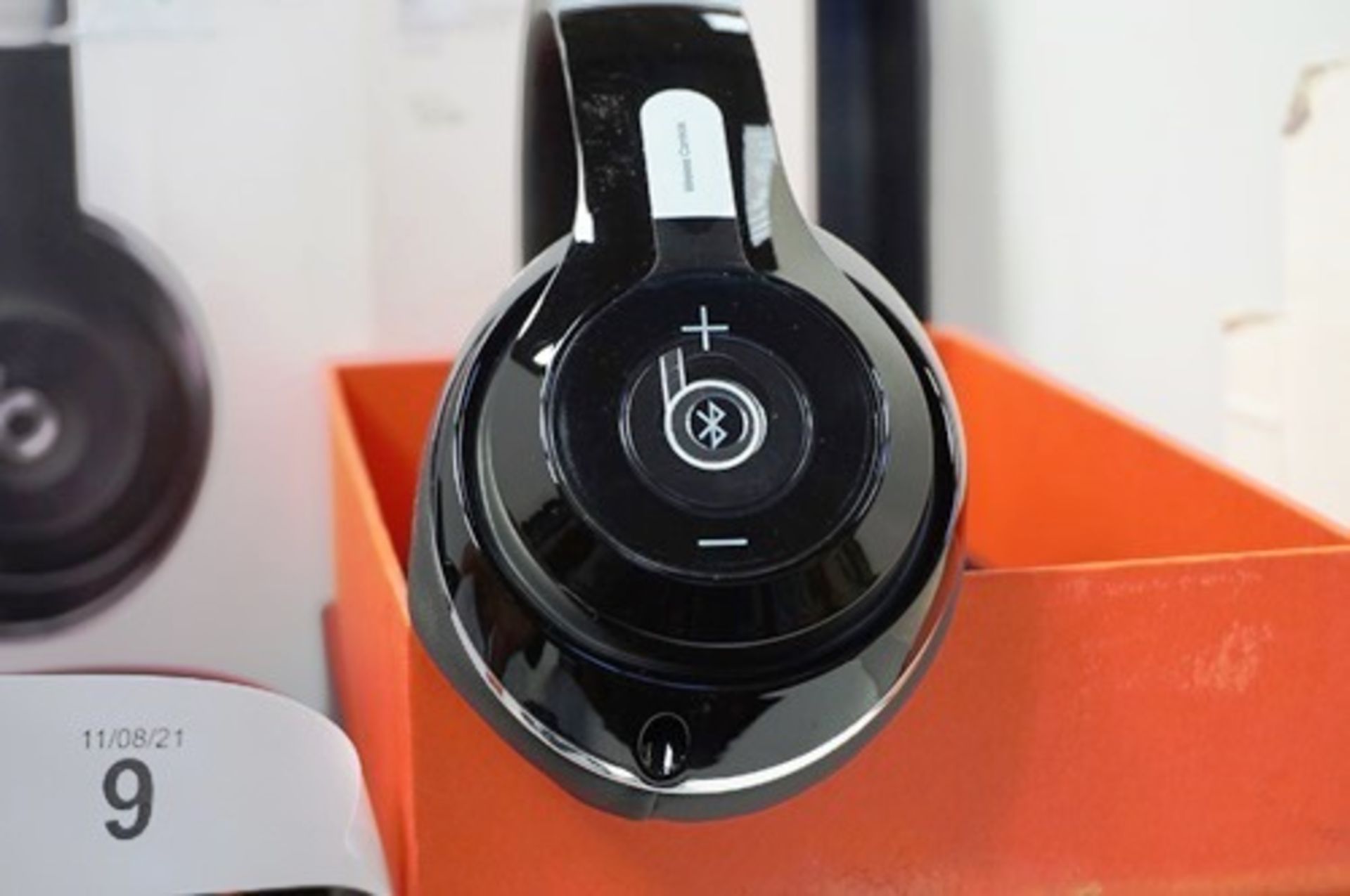 1 x Dr Dre Beat Studio wireless headphones, model B0501, Apple compatible, damaged volume control - Image 4 of 10