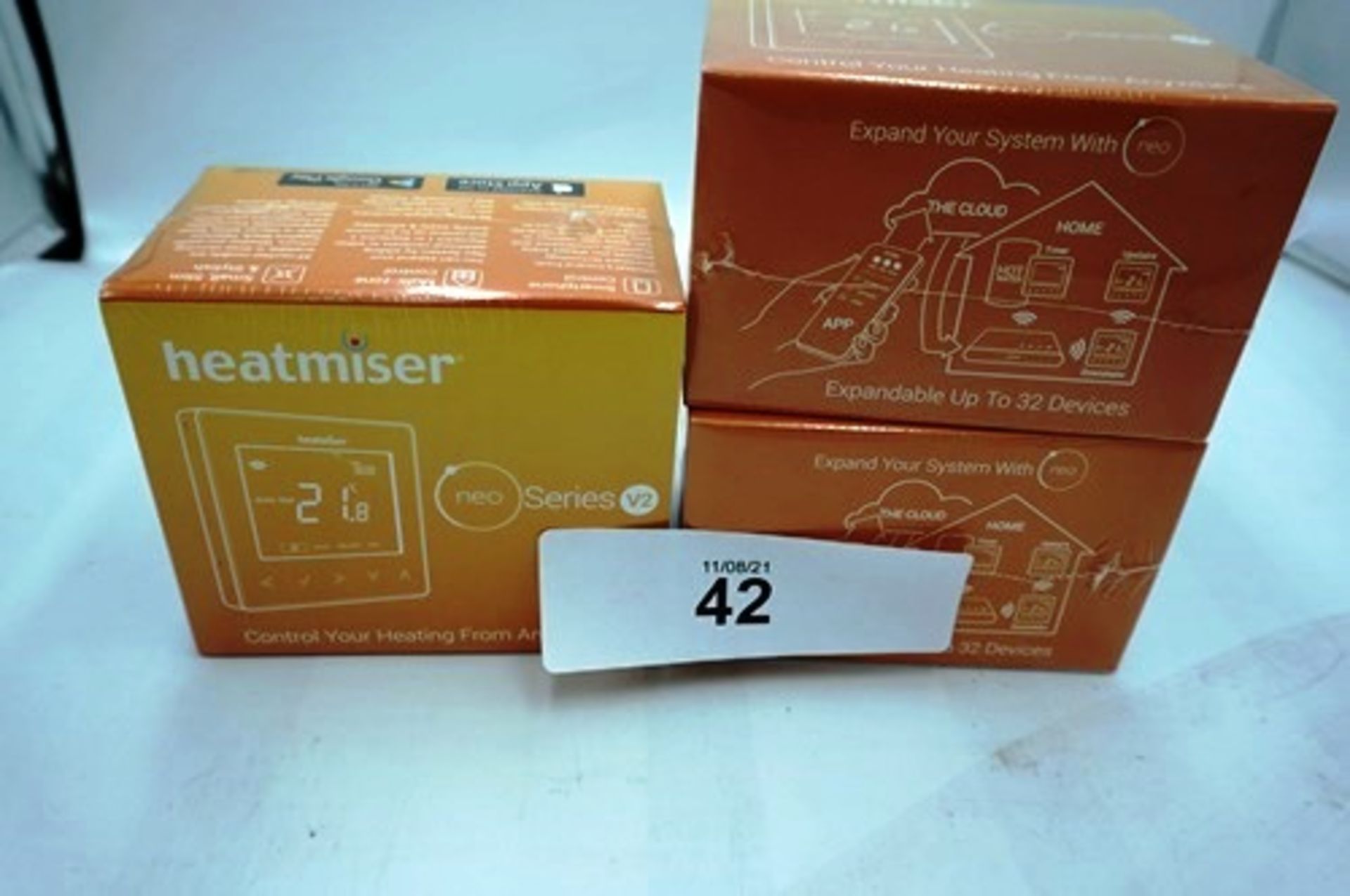 3 x Heatmiser Neo Series V2 wireless thermostat, model HC20090001 - Sealed new in box (C1)