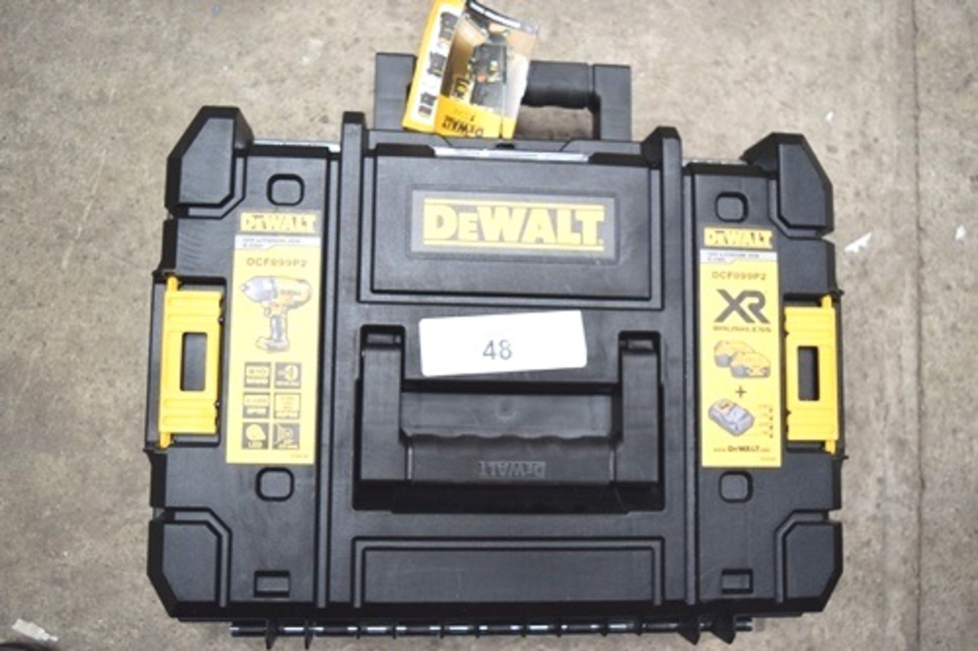 1 x DeWalt 18V high torque brushless impact wrench, model DCF899P2, 1/2" sq drive, with 2 x 18V 5.