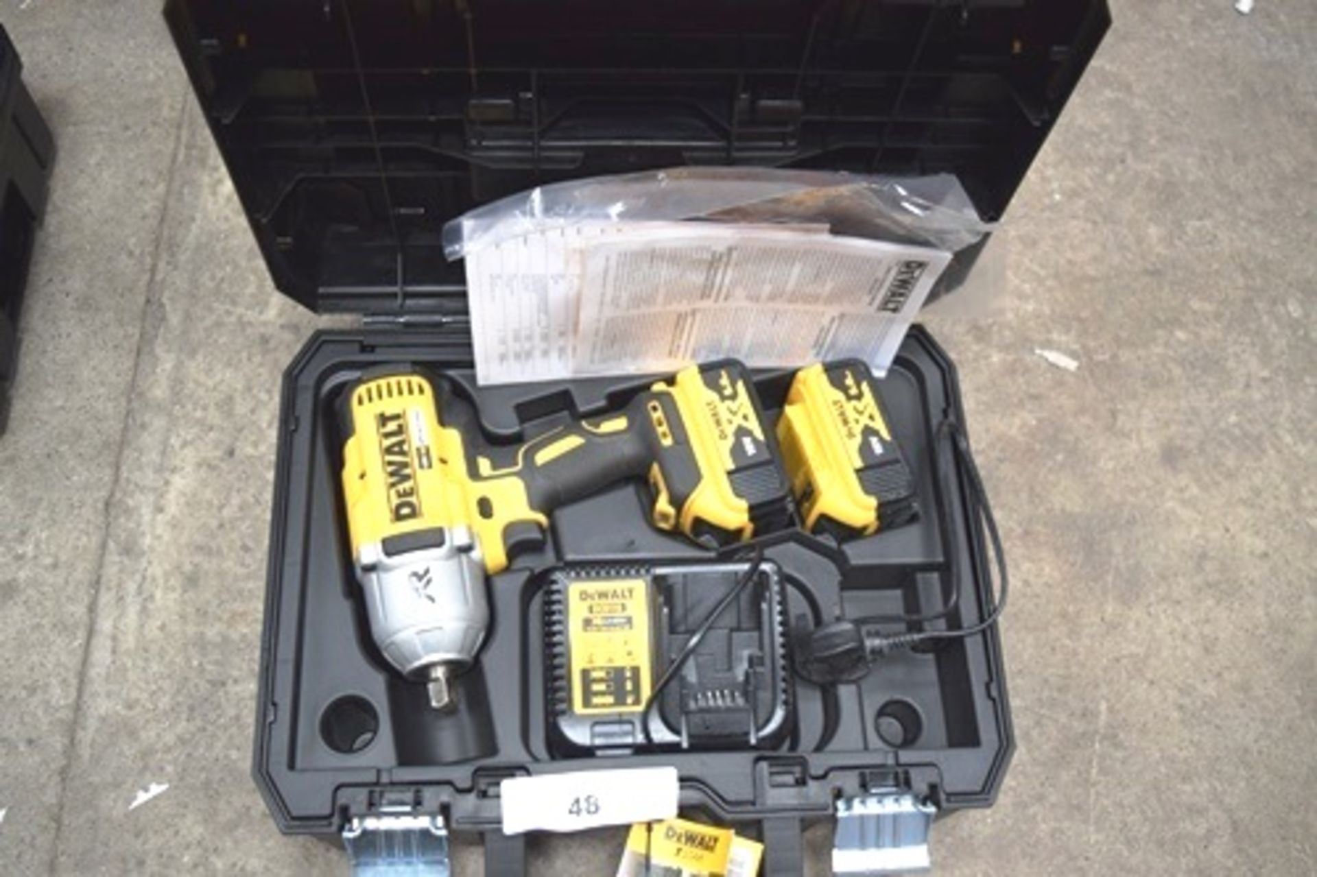 1 x DeWalt 18V high torque brushless impact wrench, model DCF899P2, 1/2" sq drive, with 2 x 18V 5. - Image 2 of 3