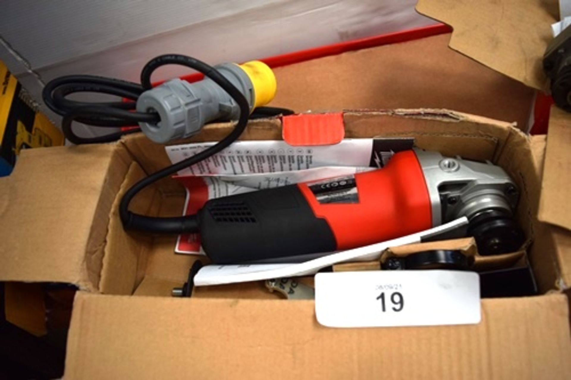 1 x Milwaukee rotary hammer, model PH27X, 240V, in original case, together with 2 x Milwaukee - Image 3 of 4