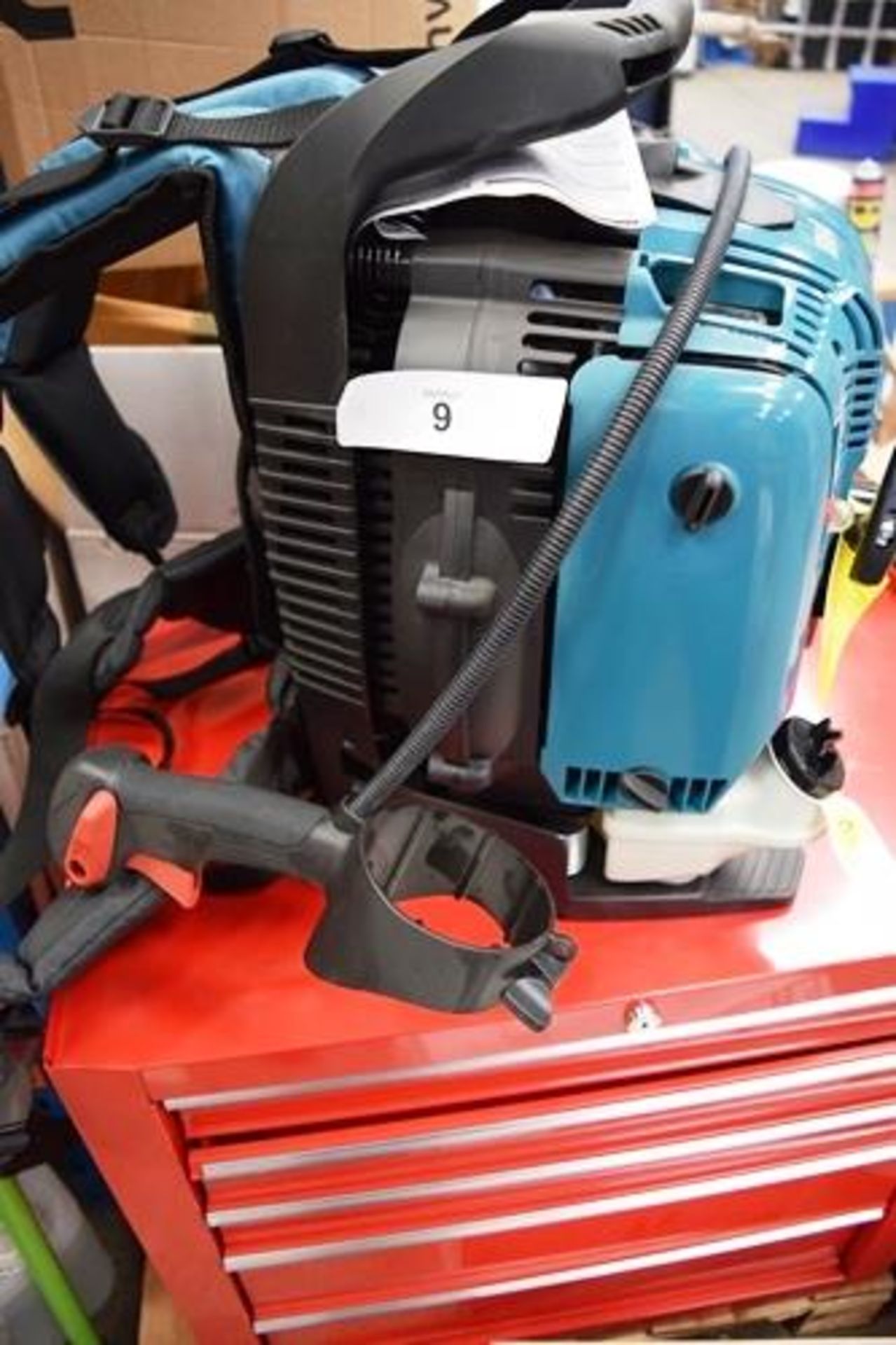 1 x Makita petrol leaf blower, model EB7660TH with accessories, manual and box - Grade B (ES10) - Image 2 of 5