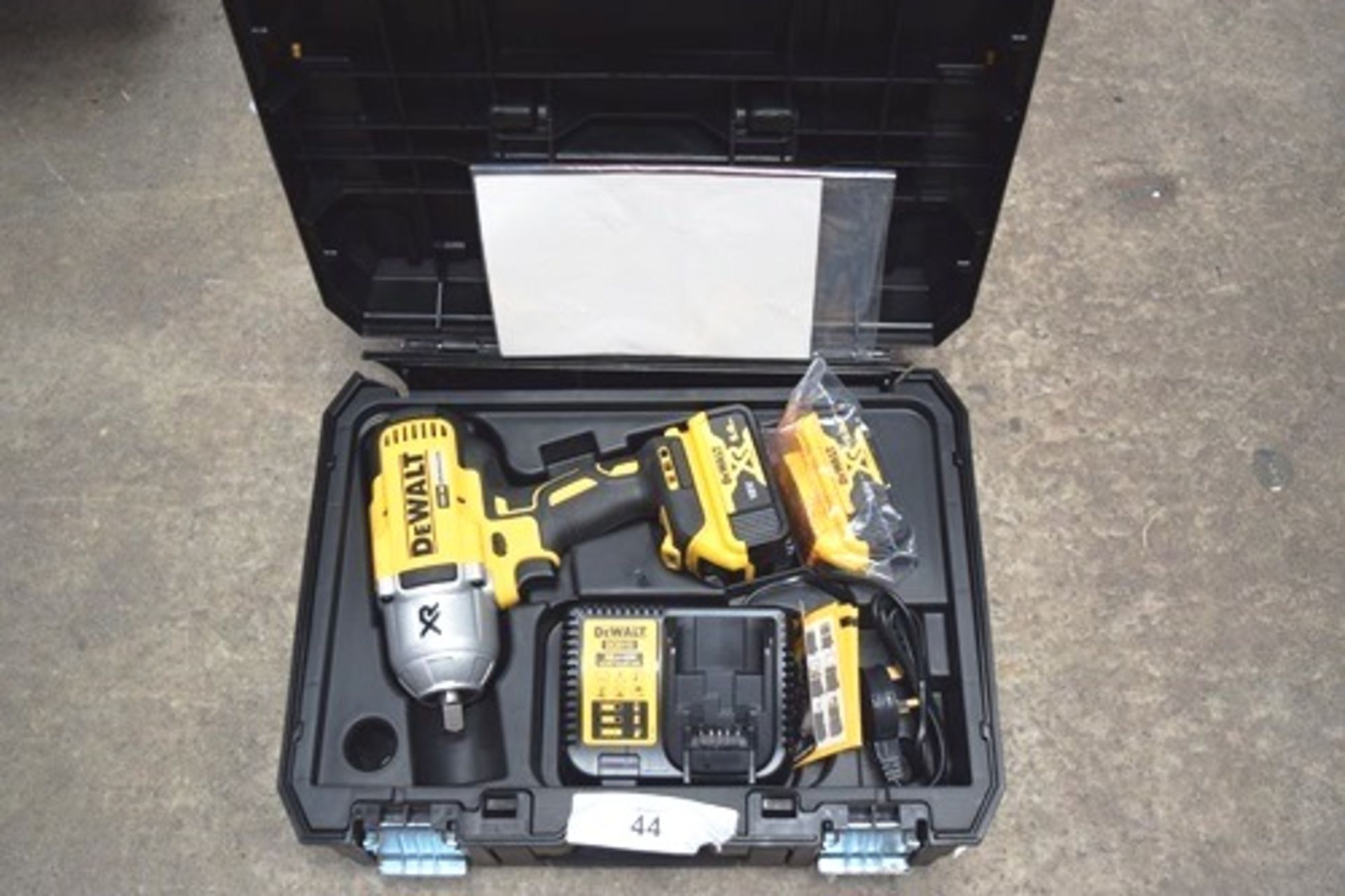 1 x DeWalt 18V high torque brushless impact wrench, model DCF899P2, 1/2" sq drive, with 2 x 18V 5. - Image 2 of 2