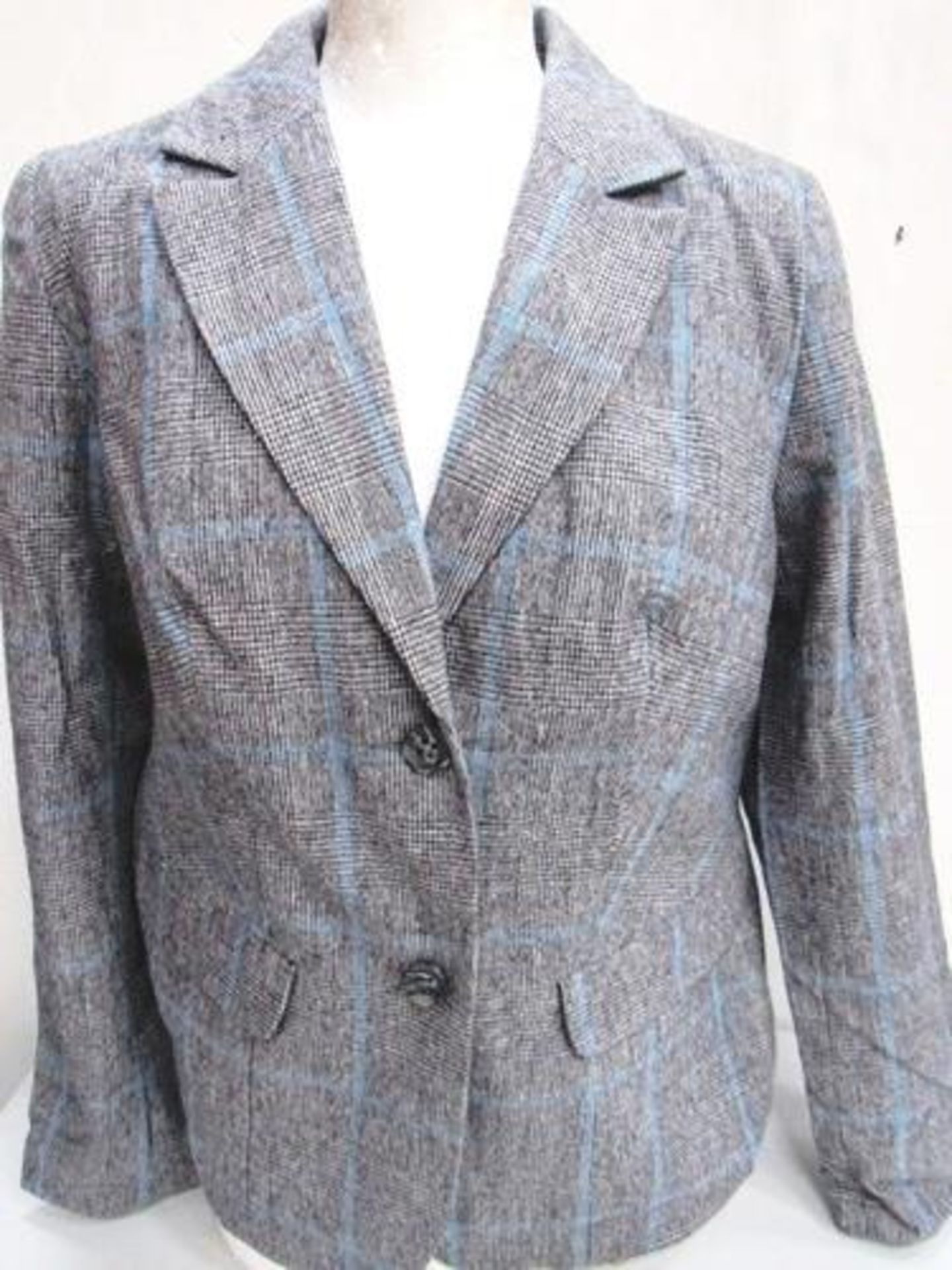 1 x Crewe ladies Penrhyn wool blazer, size 12, RRP £139.00 - Sealed new in box (1B)