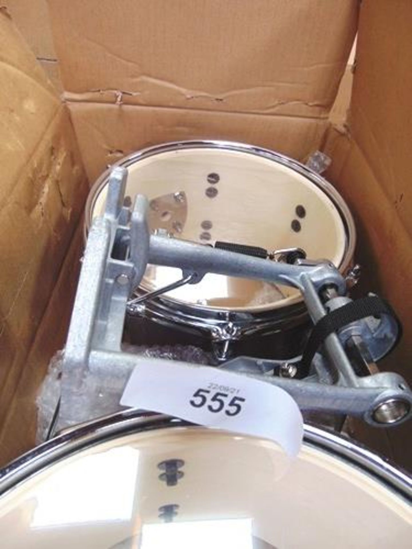 A pair of Yamaha HOO Rydeen high and low tom drums, second-hand, together with 1 x Yamaha kick - Image 3 of 3