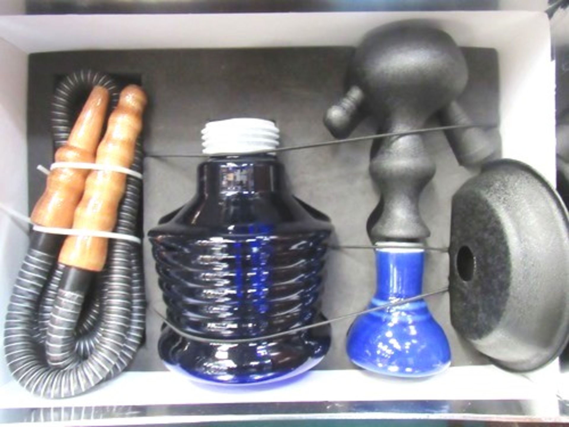 1 x Sloppy Hippo Bristol blue glass hookah pipe with carry case - New in box (C7B) - Image 2 of 3