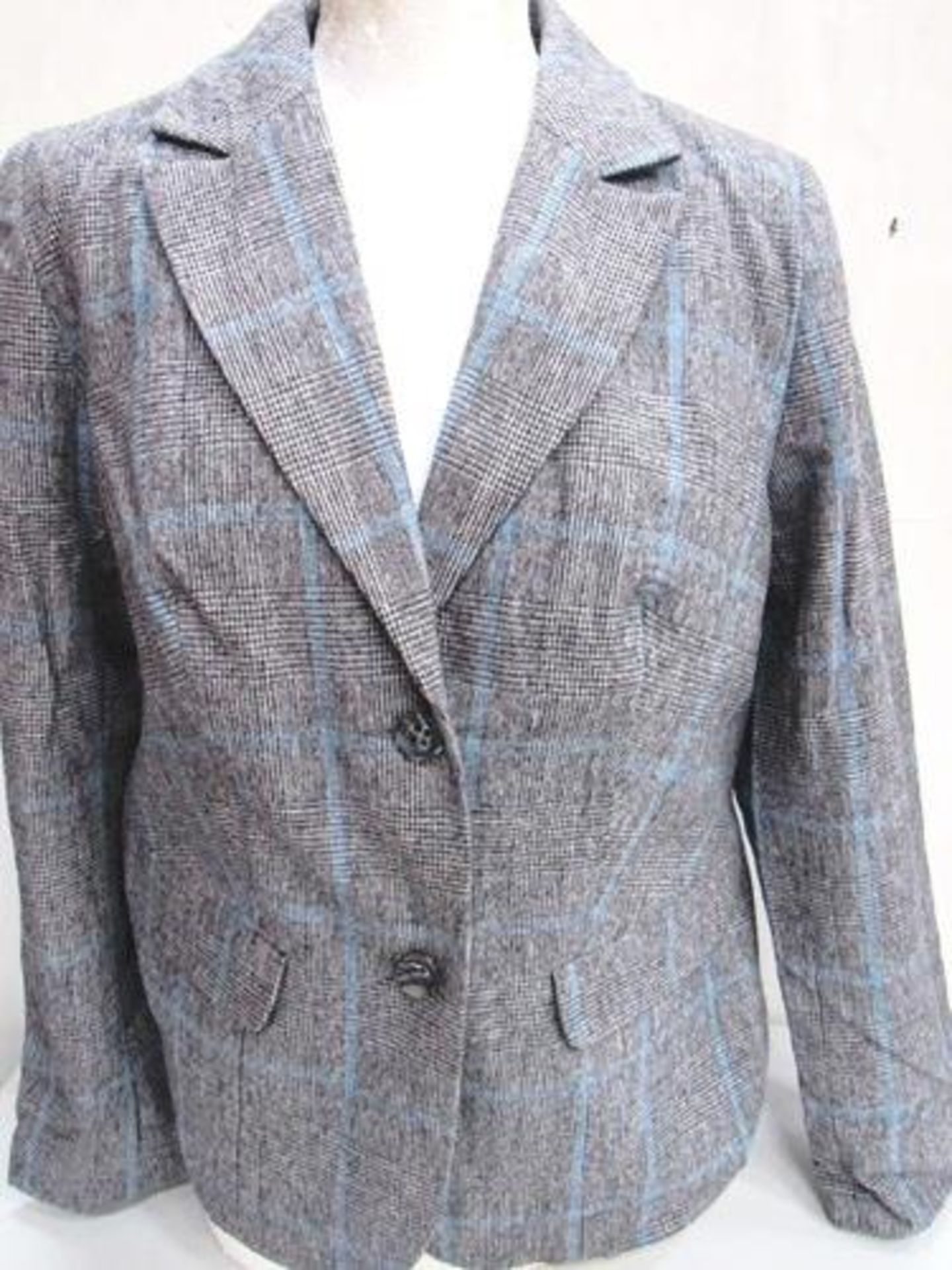 1 x Crewe ladies Penrhyn wool blazer, size 14, RRP £139.00 - Sealed new in box (1B)