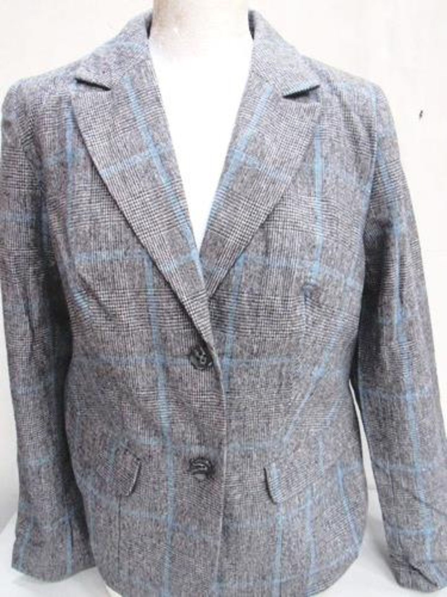 1 x Crewe ladies Penrhyn wool blazer, size 12, RRP £139.00 - Sealed new in box (1B)