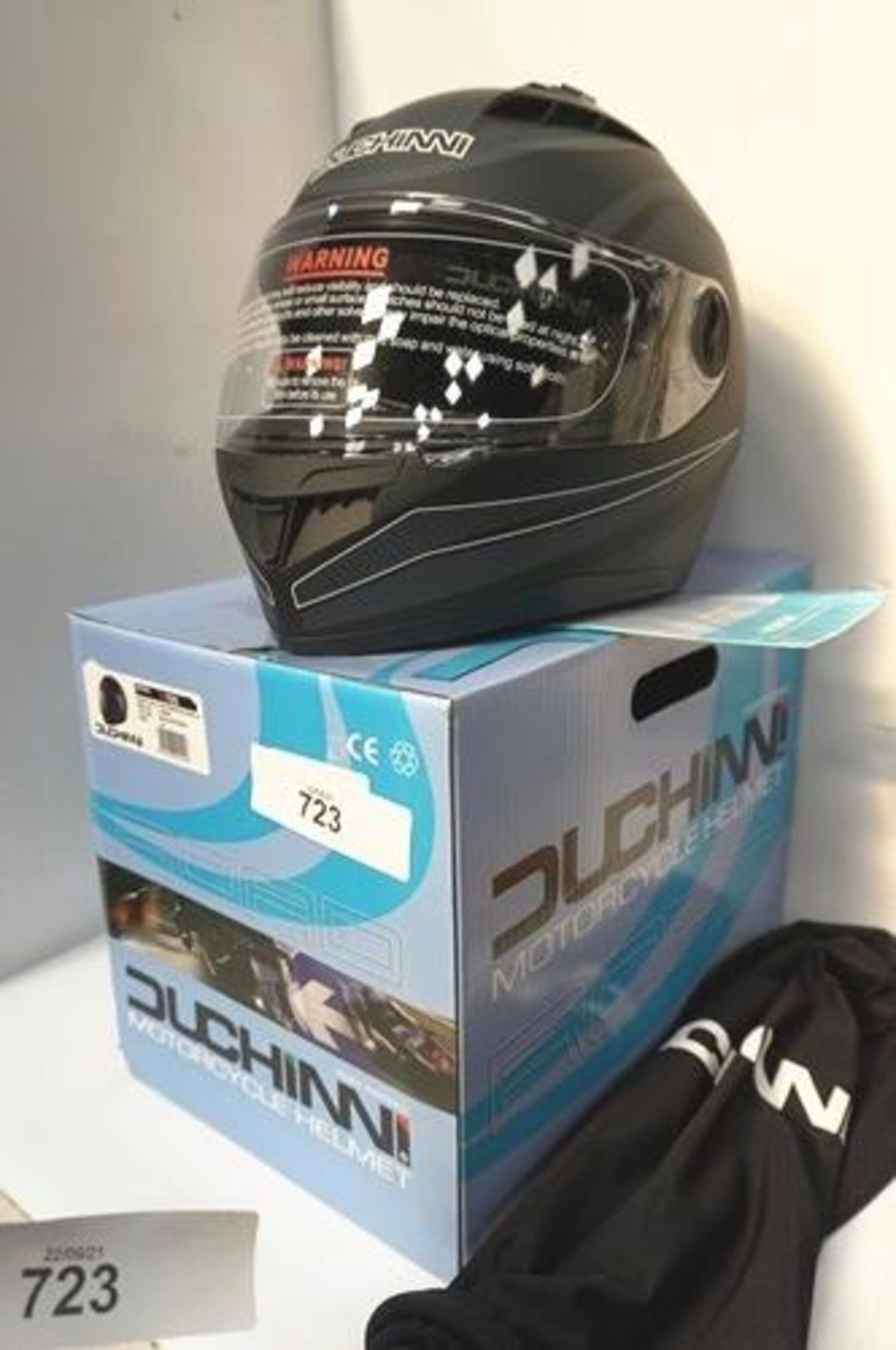 1 x Duchinni M black/gun motorcycle helmet, model D705, size LA - New in box (GS15)