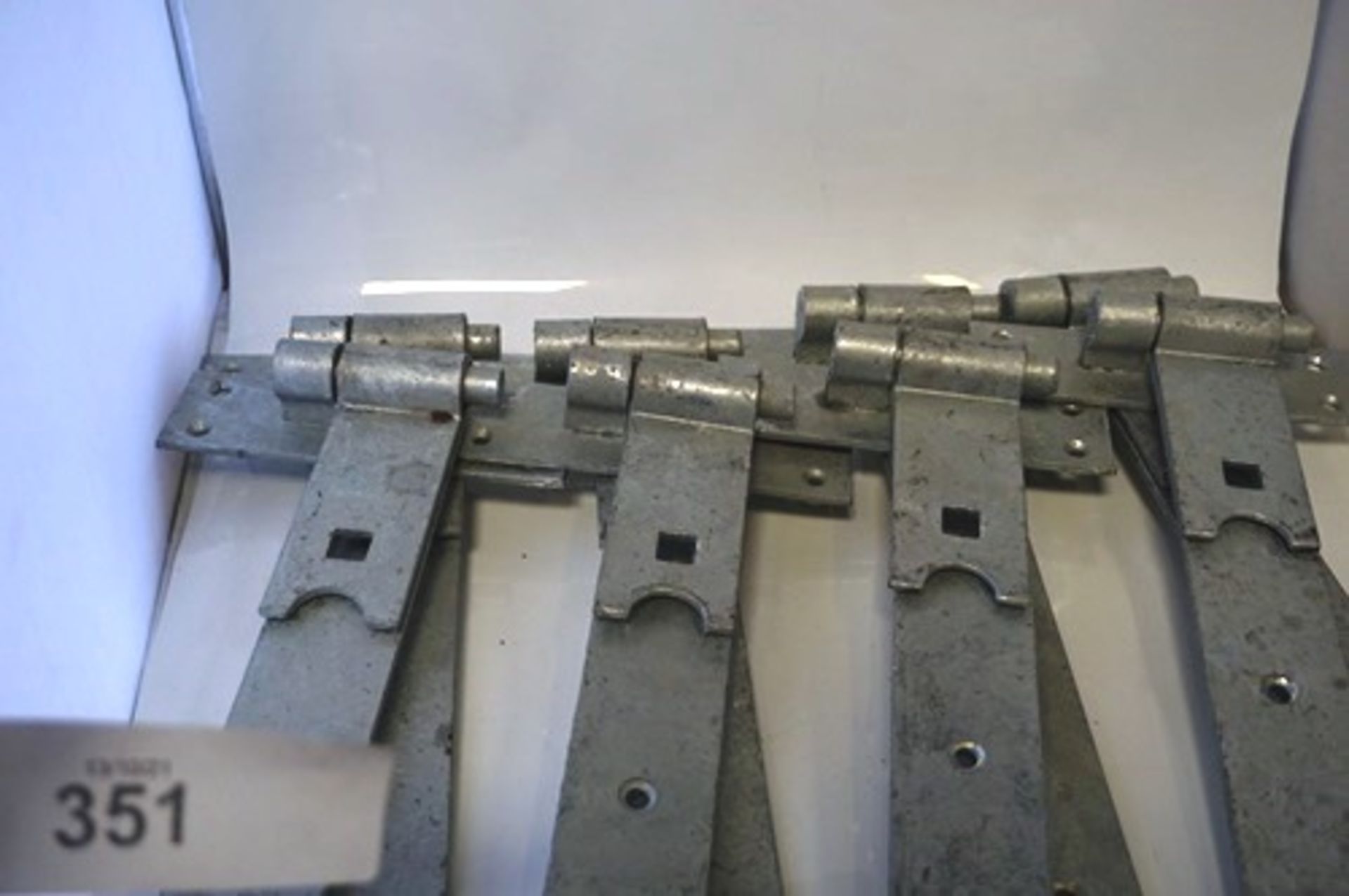 4 x pairs of Perry galvanised 18" strap and hook hinges - New (TC1) - Image 2 of 2