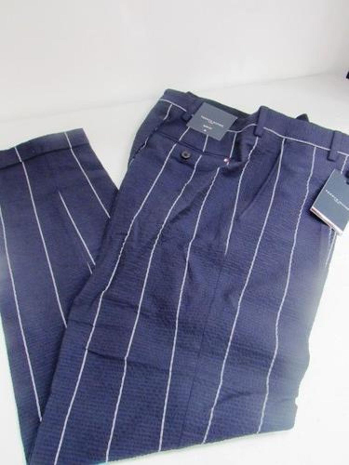 1 x pair of Tommy Hilfiger ladies trousers, flex seersucker EU size 54 - New with tags (1B)