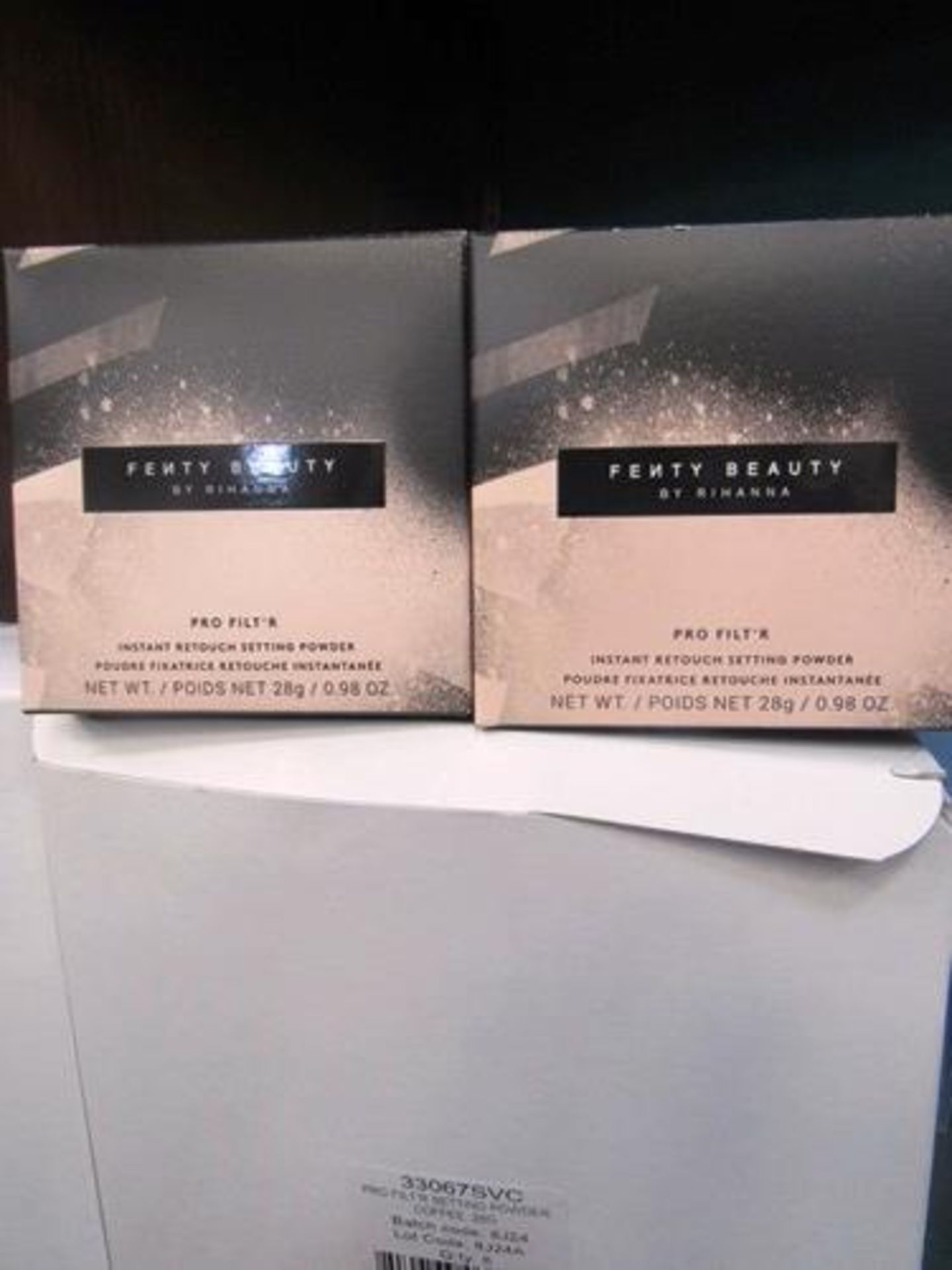 18 x 28g Fenty Beauty by Rhianna Pro Filt'r setting powder, colour coffee - New in box (C13C)