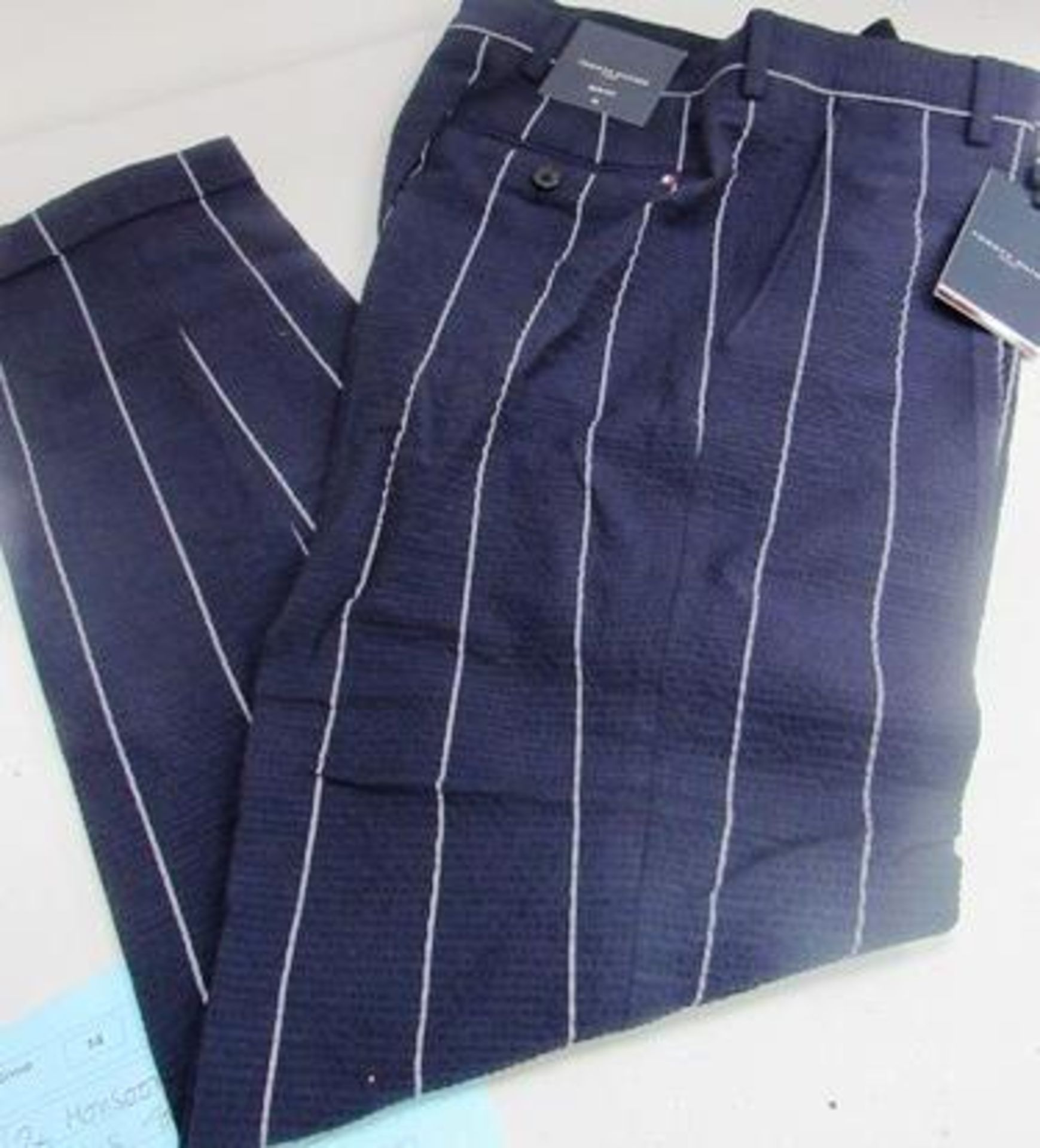 1 x pair of Tommy Hilfiger ladies trousers, flex seersucker EU size 46 - New with tags (1B)