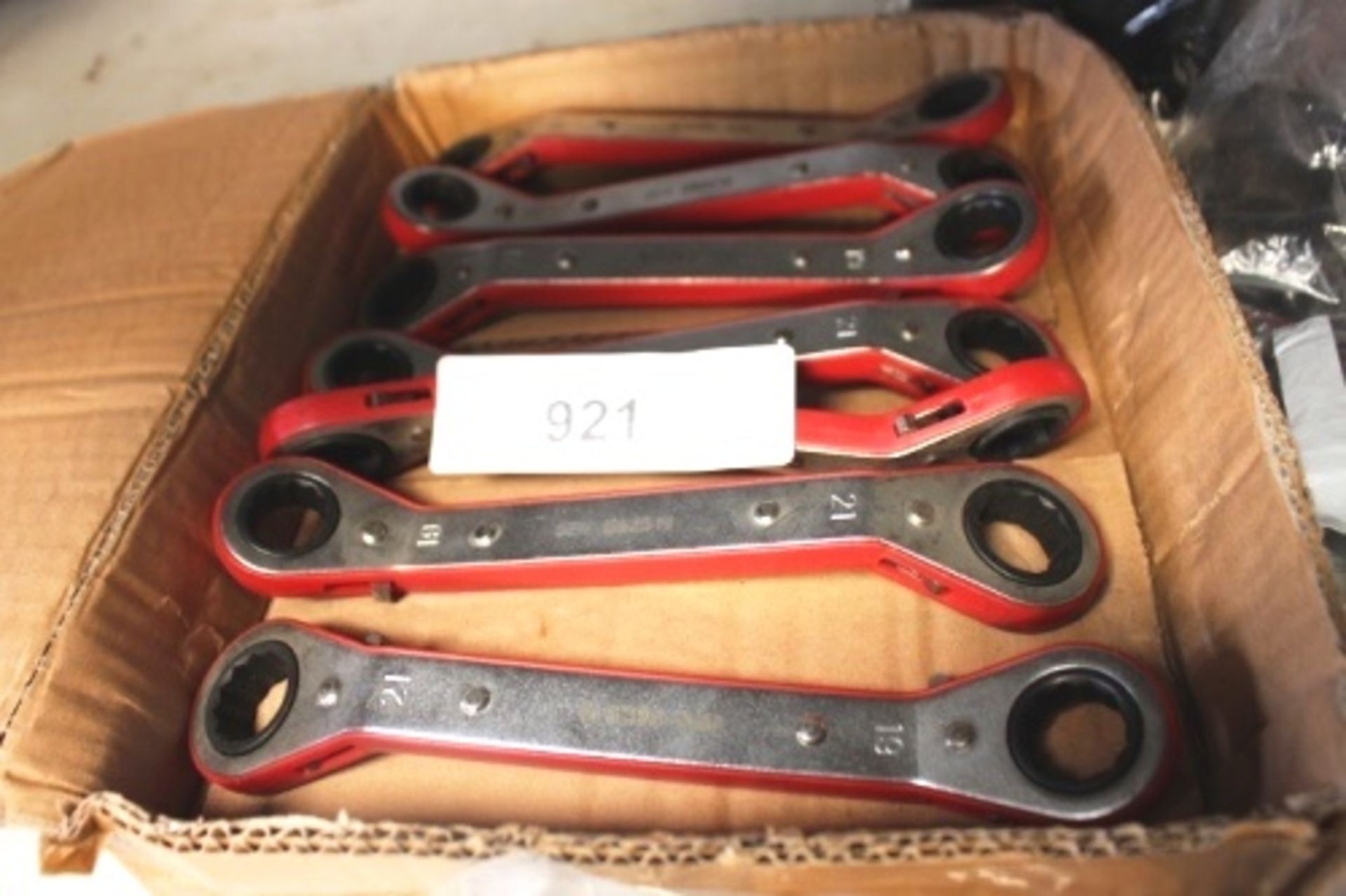 Assorted metric 1/2" sockets and spanner - Image 2 of 3