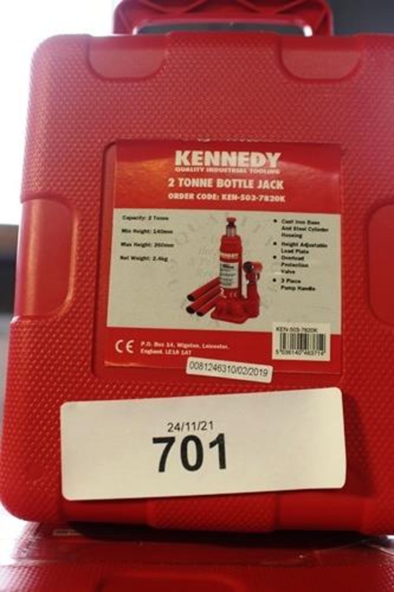 1 x Kennedy dent puller set, 1 x Kennedy 5T and 1 x 2T bottles jacks and 1 x ALB 30558 vacuum