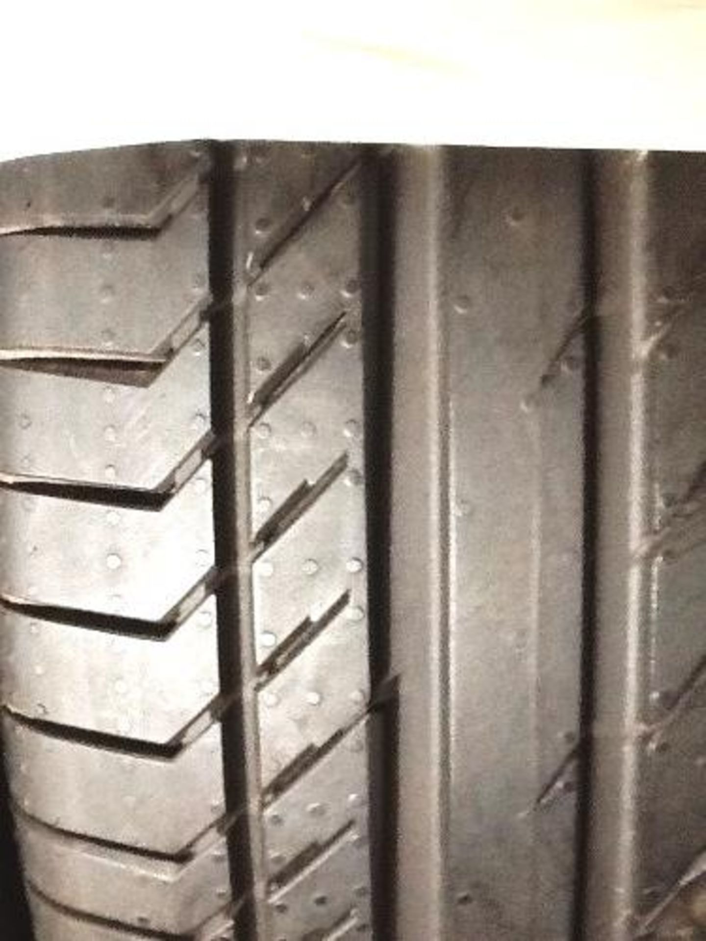 1 x Continental Contisport Contact 5 SUV tyre, size 245/45R19 - New (GS16) - Image 2 of 2