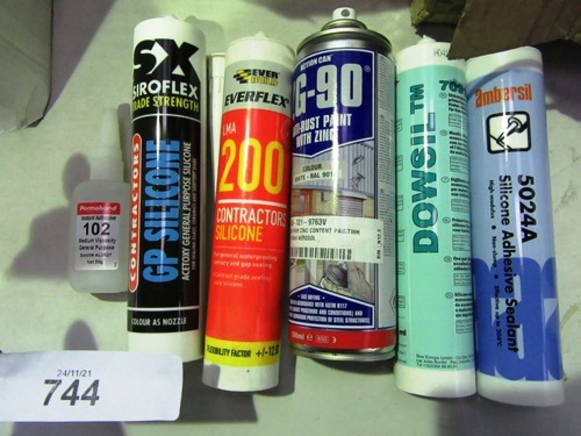 A large selection of adhesives and silicone sealants including Unibond, Everbuild, evaflex, 5 x Siro - Image 2 of 5