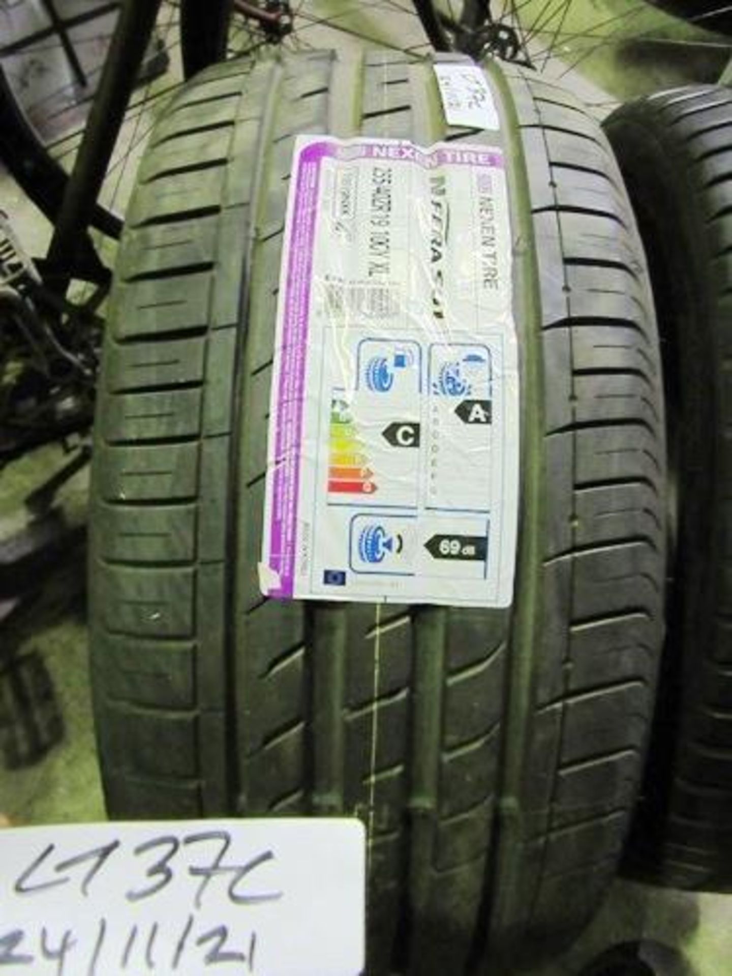 1 x Nexen N Fera SU1 tyre, size 255/40ZR19 100Y XL, new with labels (GS19 end)