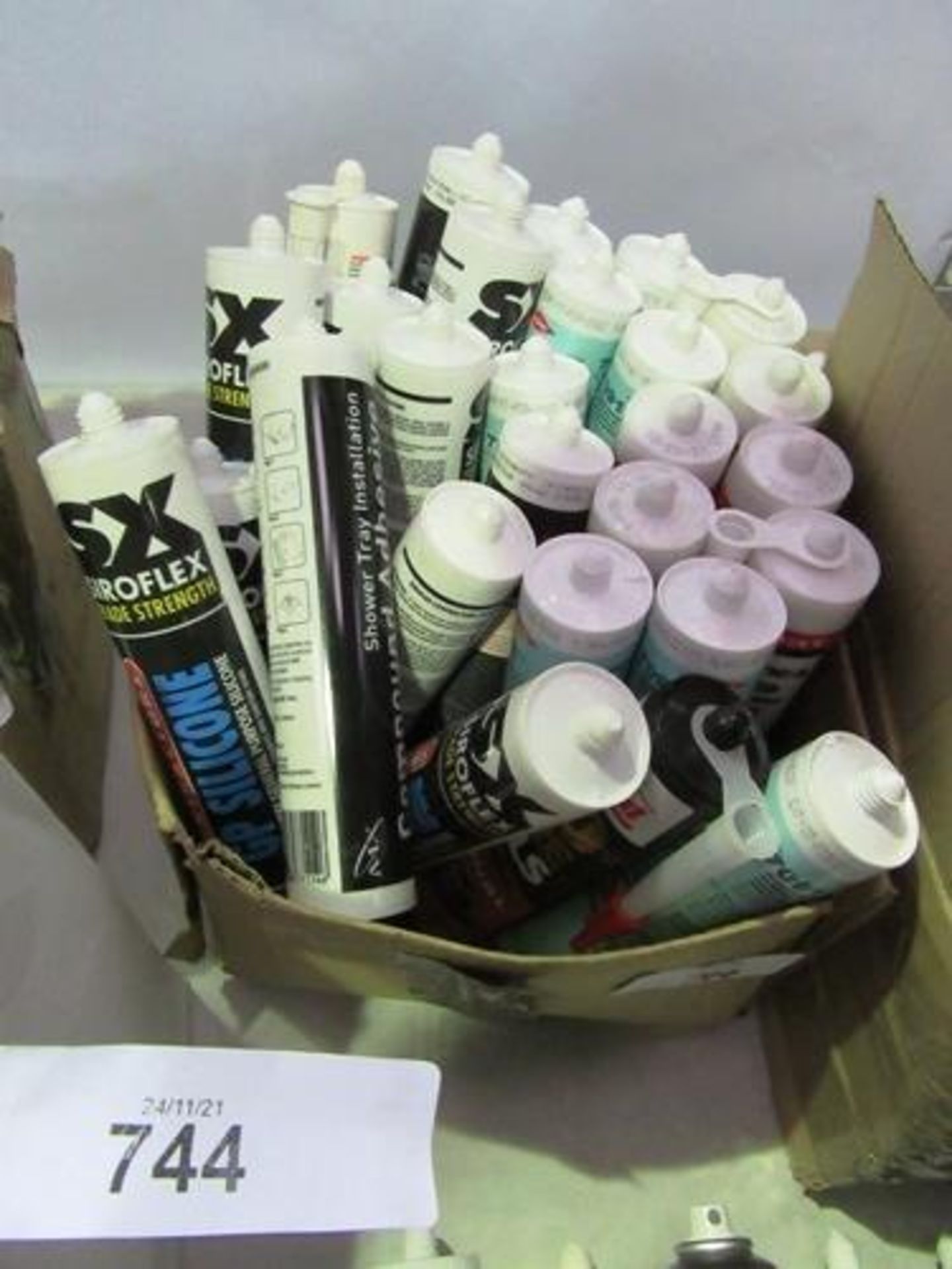 A large selection of adhesives and silicone sealants including Unibond, Everbuild, evaflex, 5 x Siro - Image 4 of 5