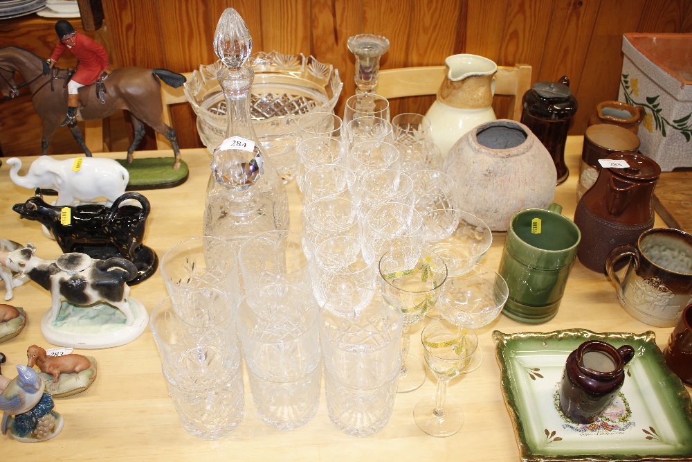 A quantity of various cut glassware to include bow
