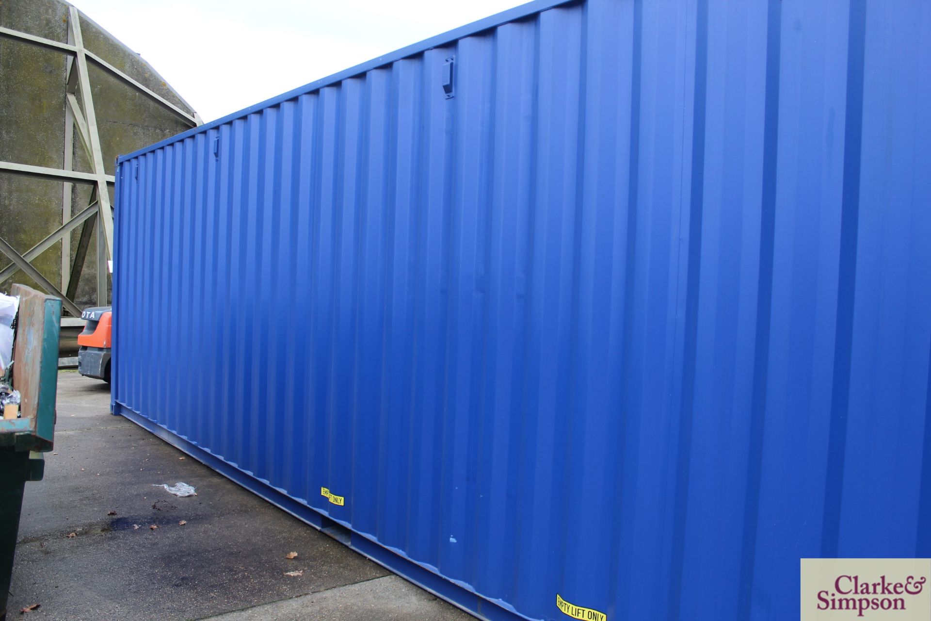 40ft x 9ft6in high shipping container. 2019. Heavily reinforced to interior to include plates - Image 4 of 16