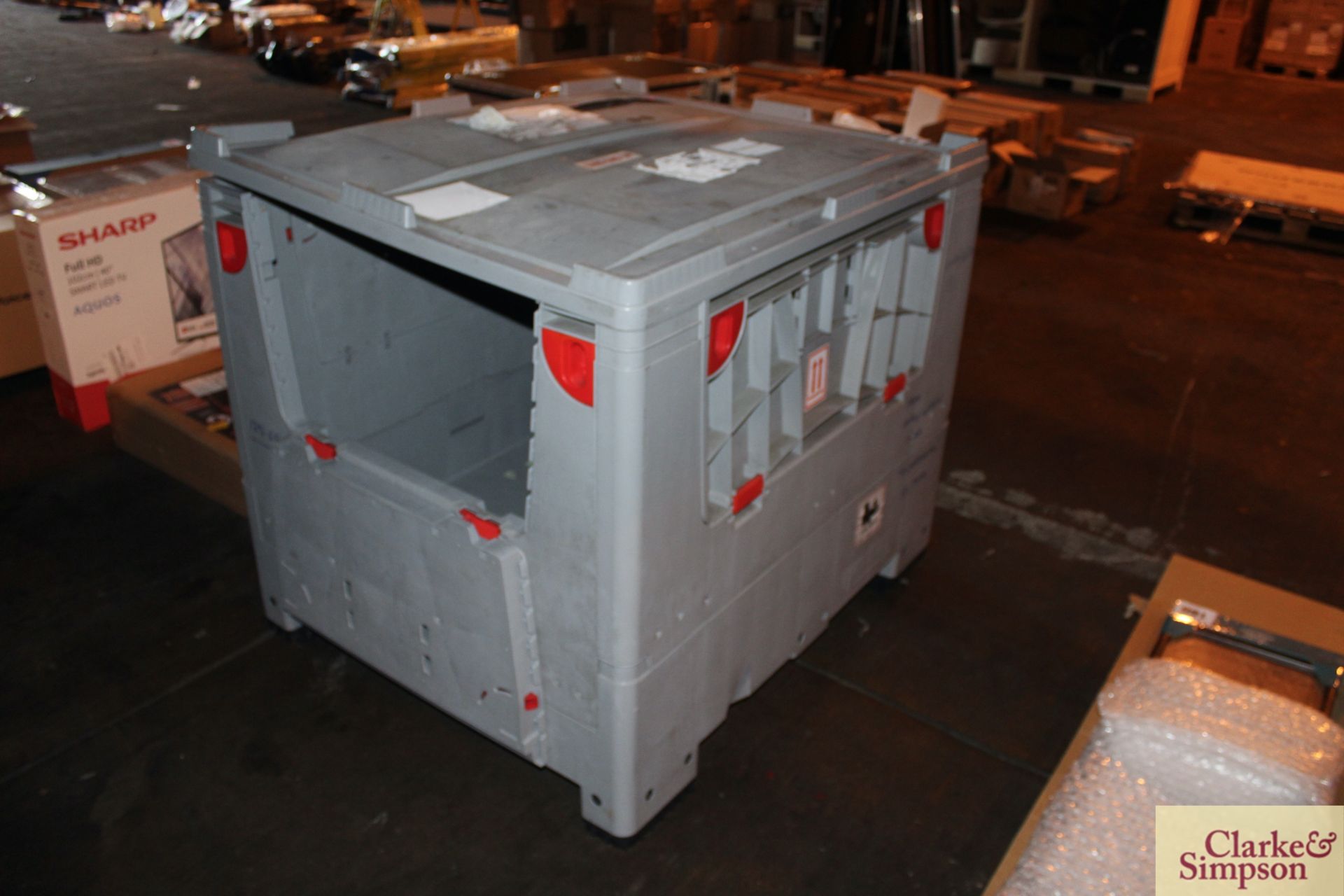 Plastic pallet box with lid. - Image 3 of 3