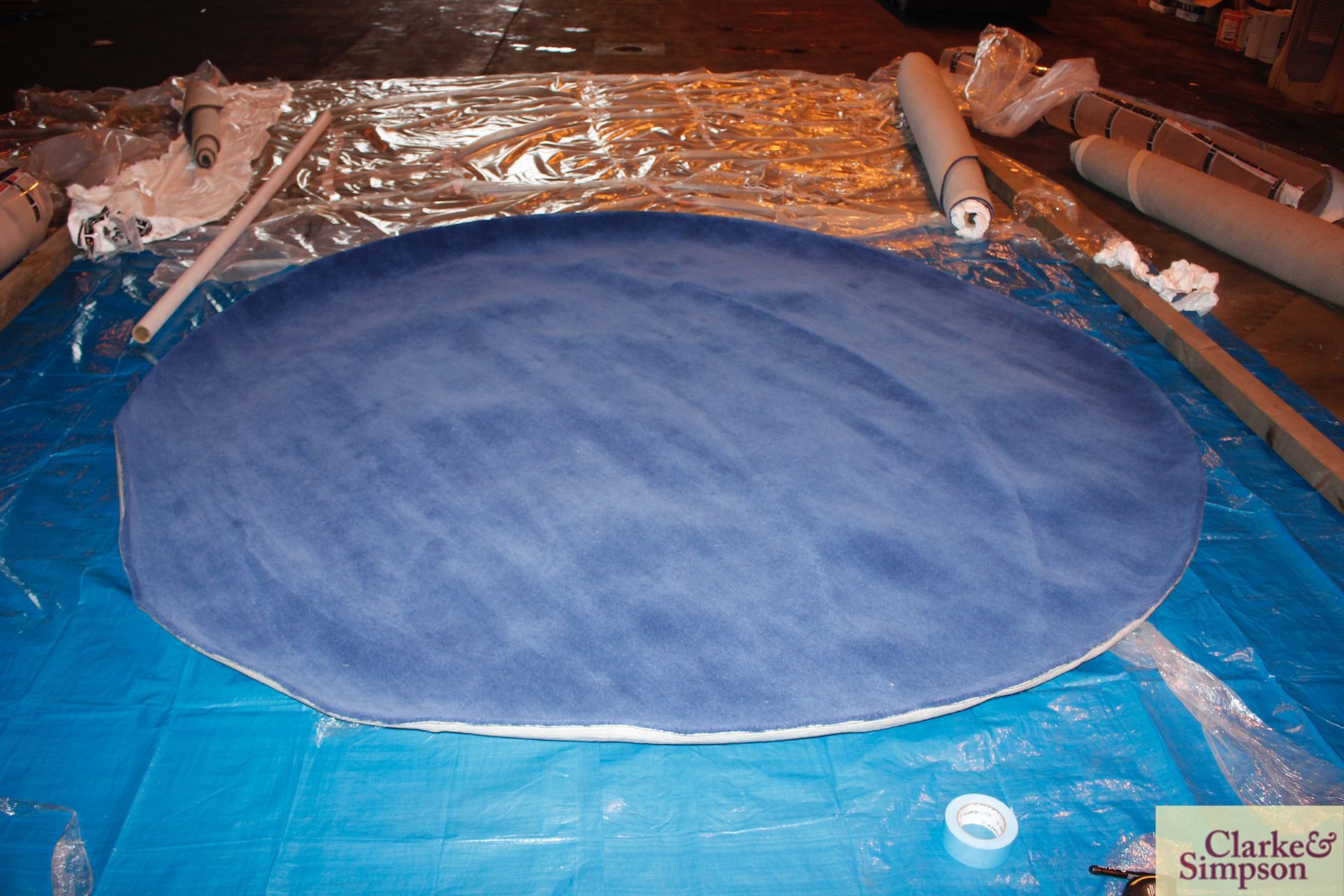 300cm circular blue 100% Indian wool rug (C4). - Image 3 of 6