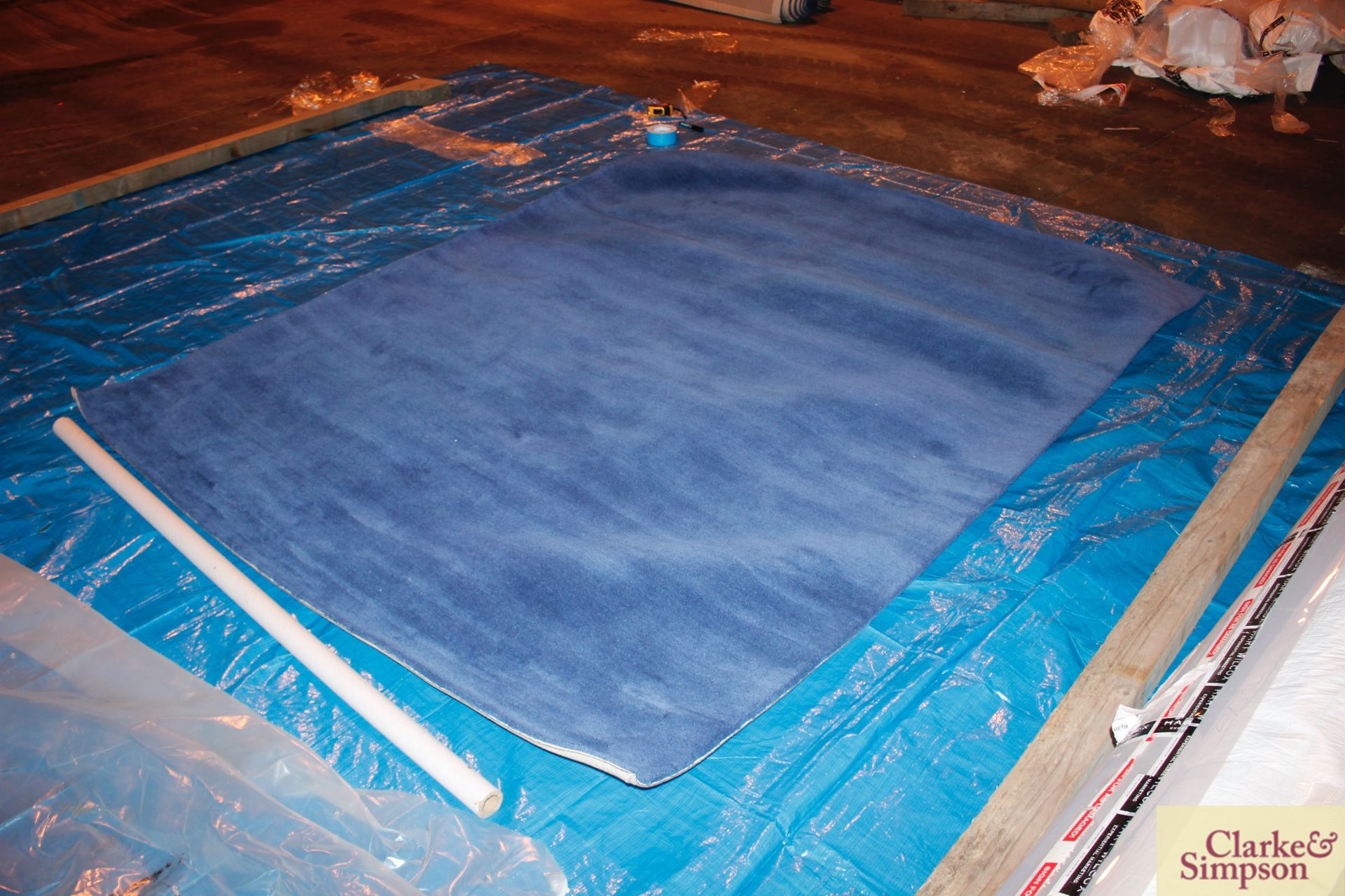 200cm x 250cm blue 100% Indian wool rug (C3). - Image 3 of 6