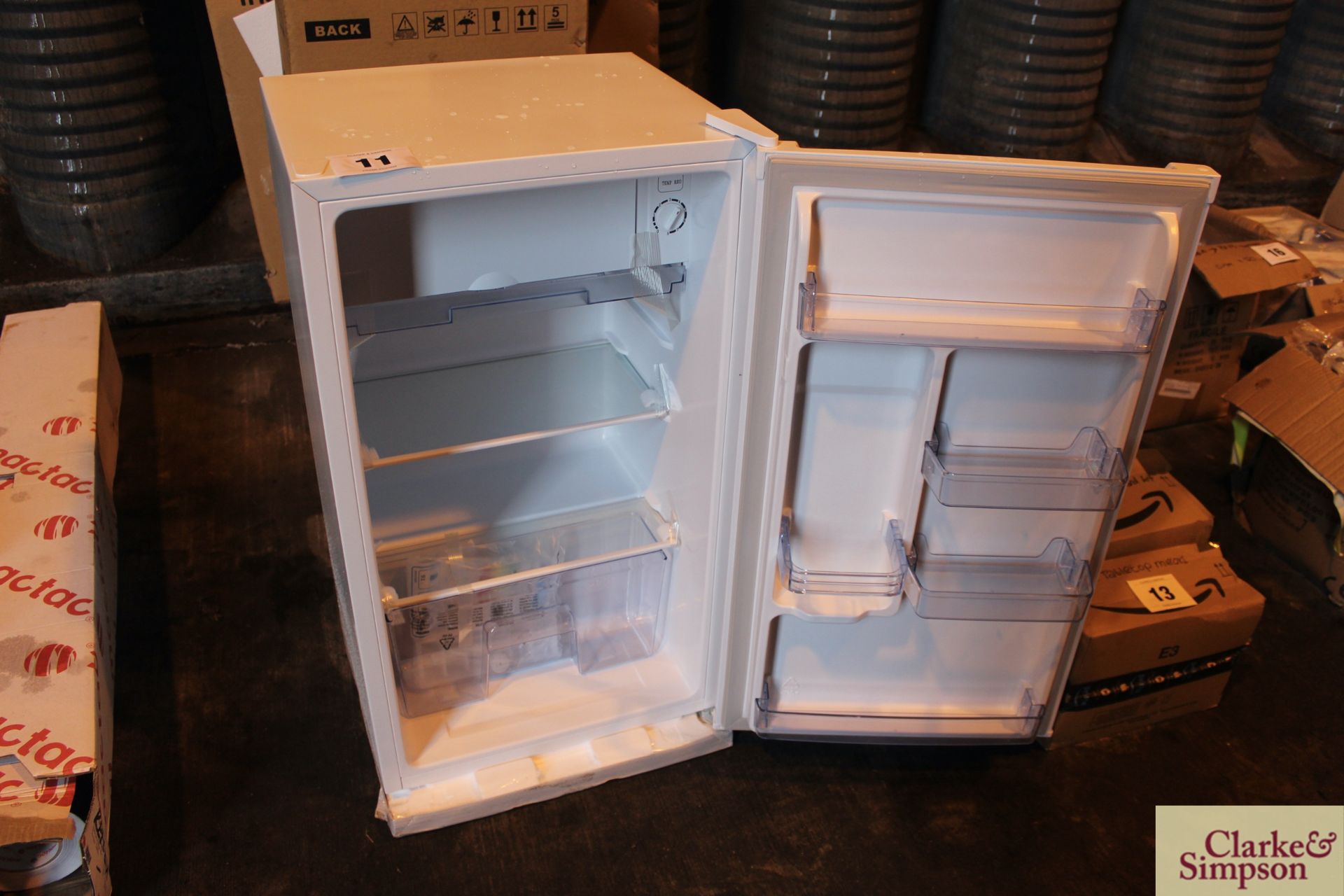 Fridgemaster undercounter fridge. - Image 3 of 4