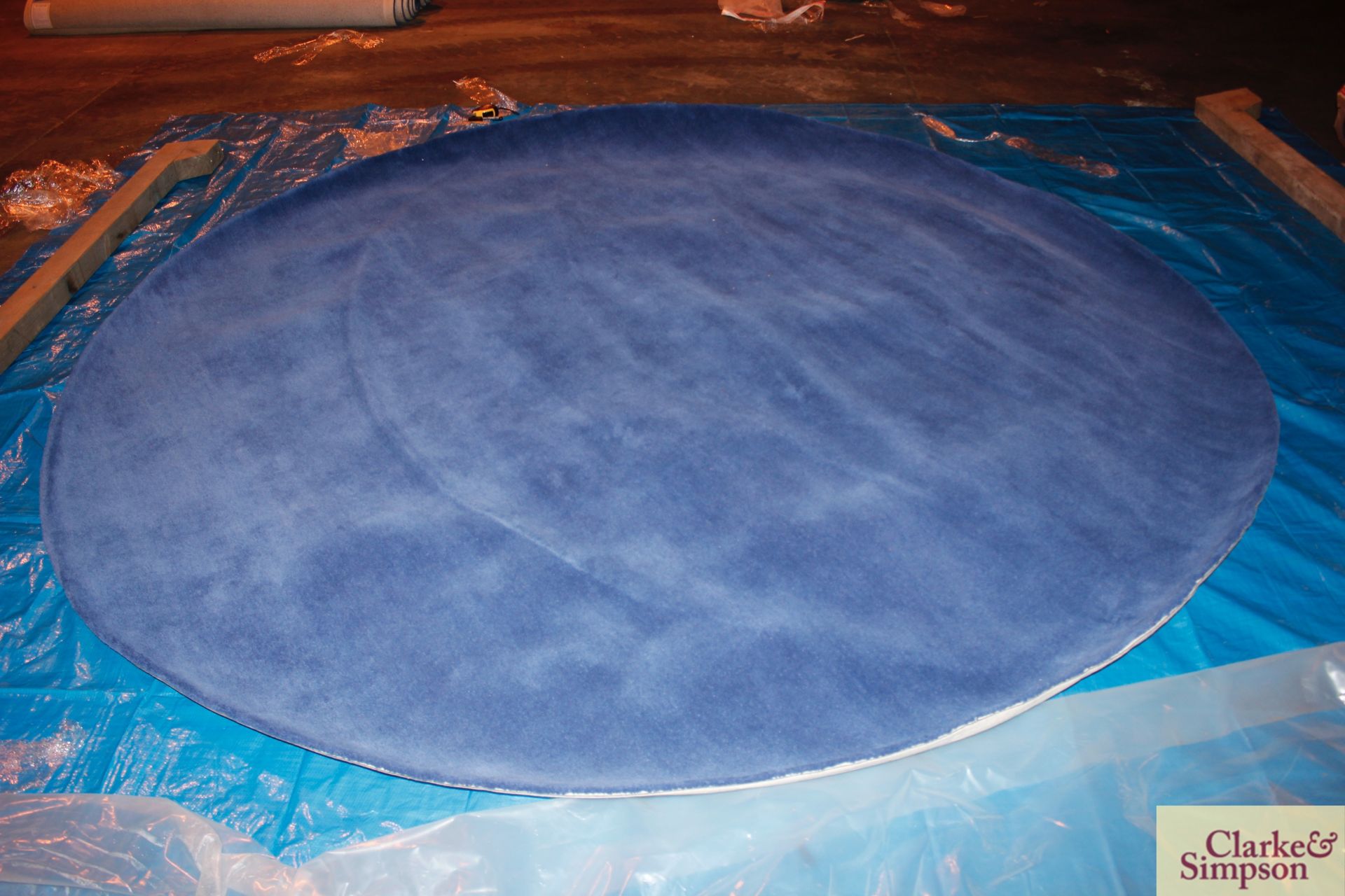 300cm circular blue 100% Indian wool rug (C4).