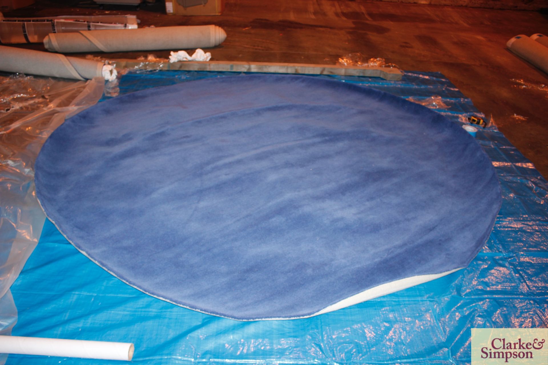 300cm circular blue 100% Indian wool rug (C4). - Image 4 of 6