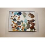 A tray of hard stone and turquoise mounts etc.