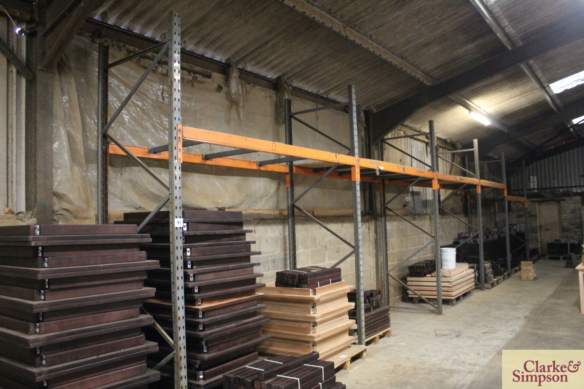 c.14.2m of pallet racking. Comprising 6x uprights and 11x shelves.