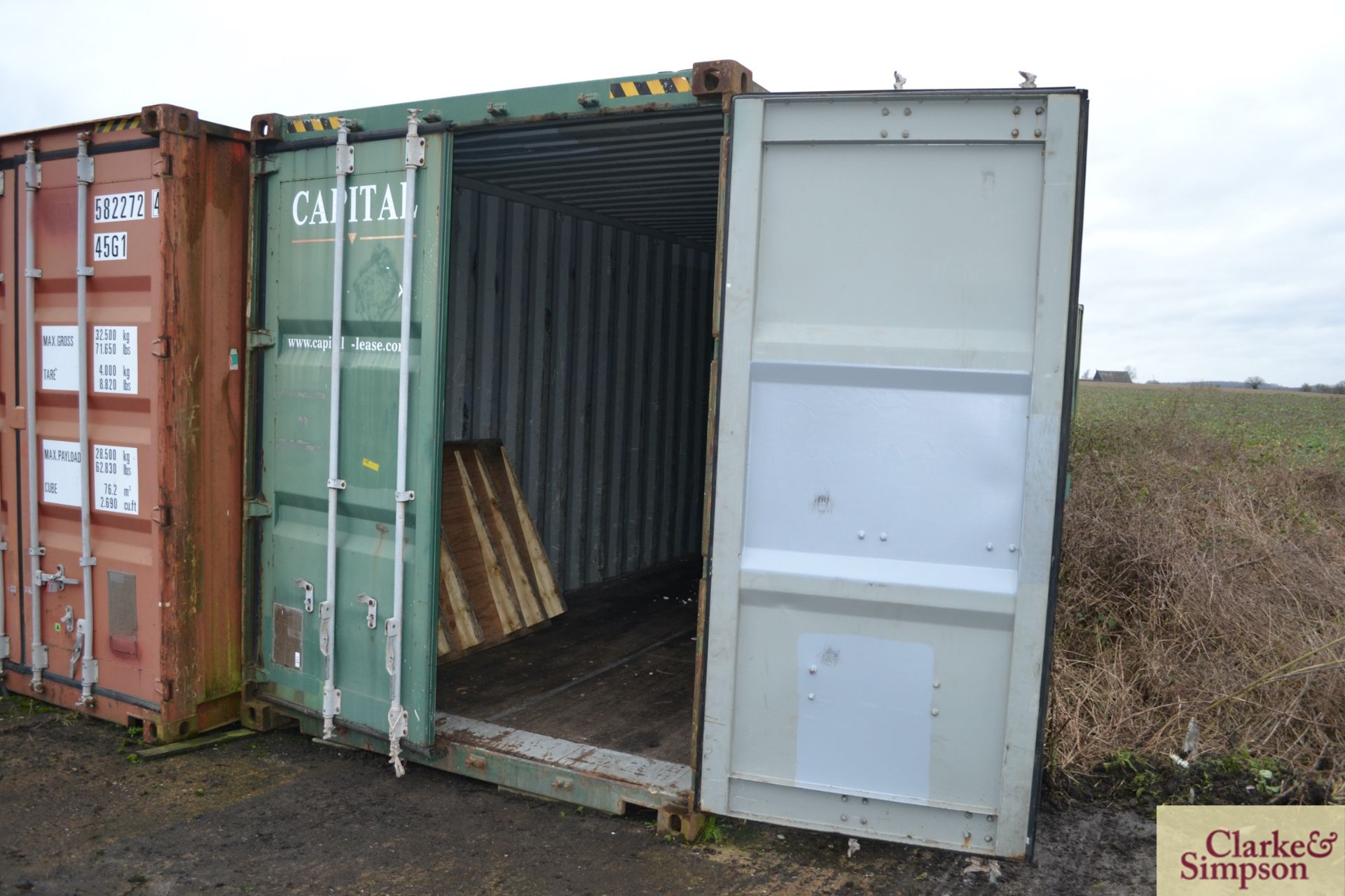 40ft shipping container. 2003. To be sold in situ and removed at purchaser's expense. - Image 4 of 7