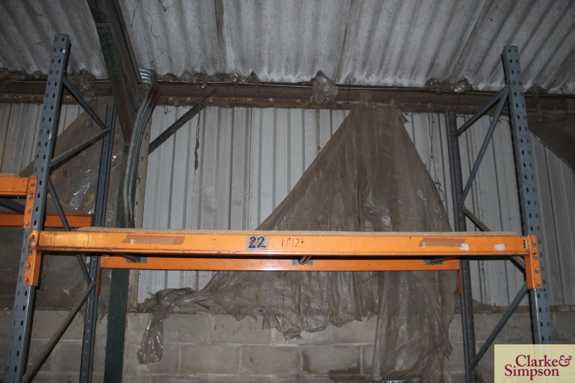 c.14.2m of pallet racking. Comprising 6x uprights and 11x shelves. - Image 10 of 13