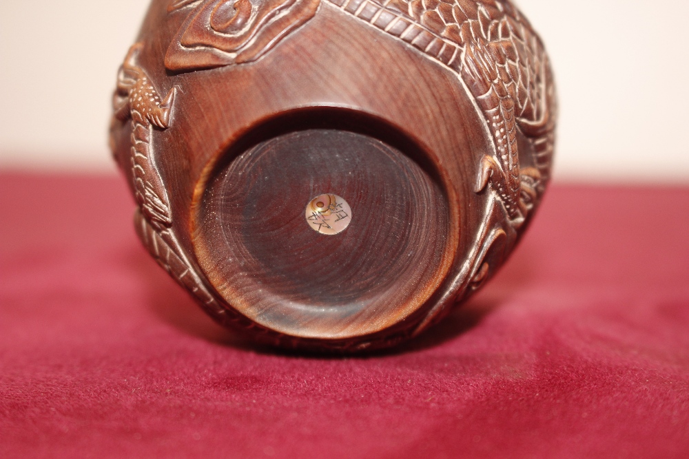 An oriental carved wooden jar with bone cover, of - Image 3 of 3