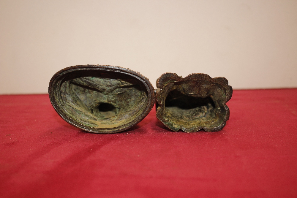 Two miniature bronze Deity figures - Image 3 of 3