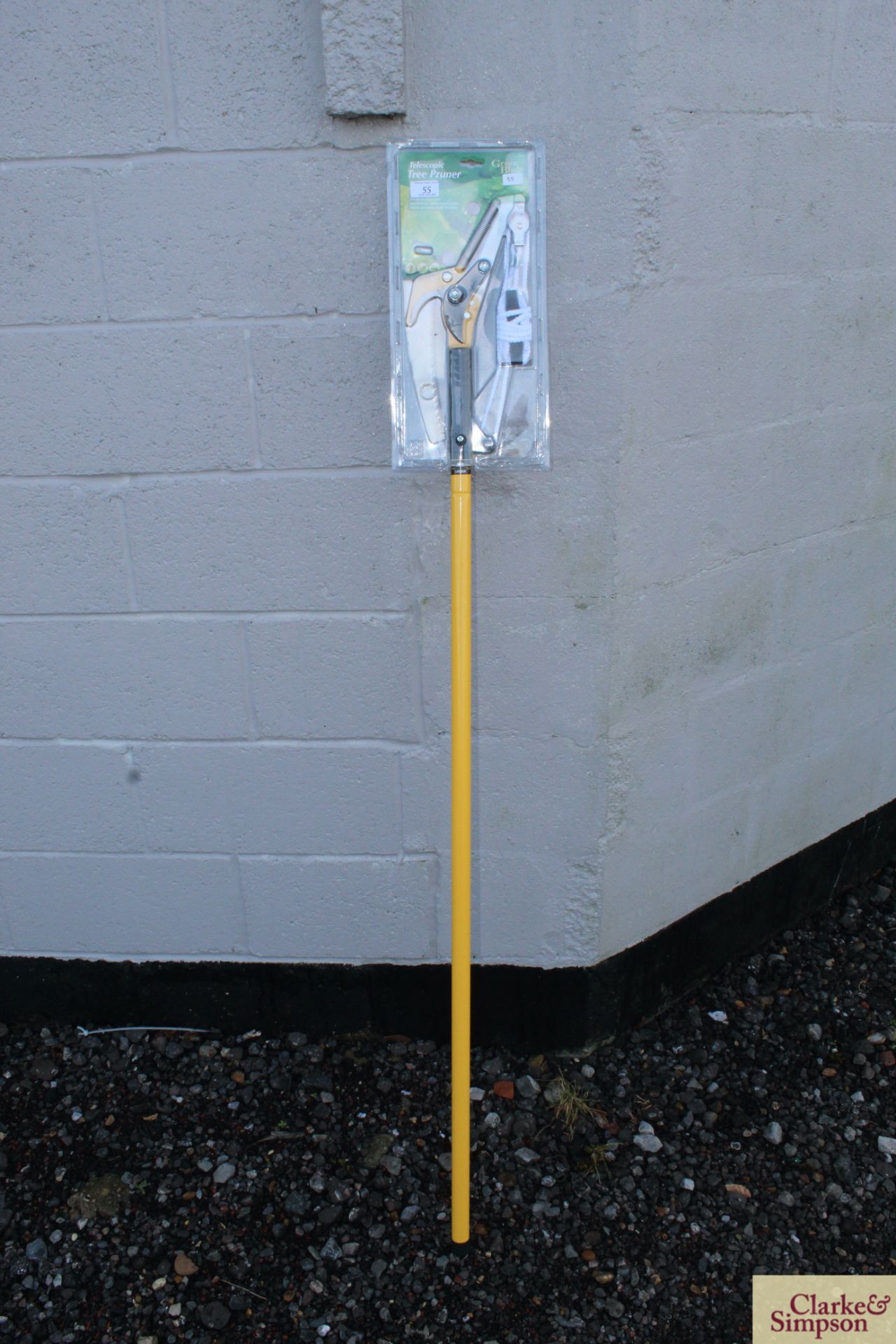 8ft telescopic pruner.*