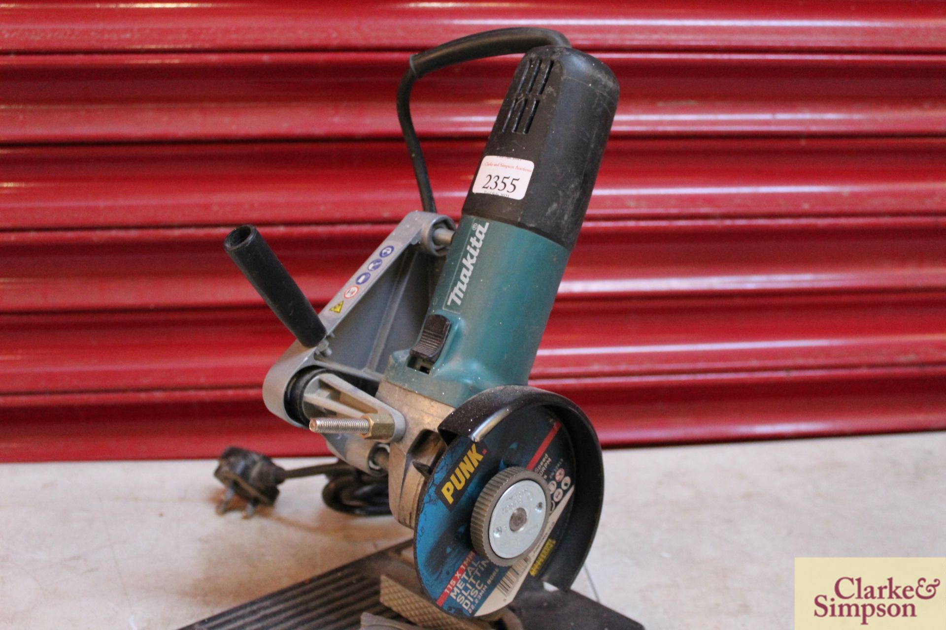 Makita 9557NB 240V 4½" grinder with chop saw stand. - Image 4 of 4