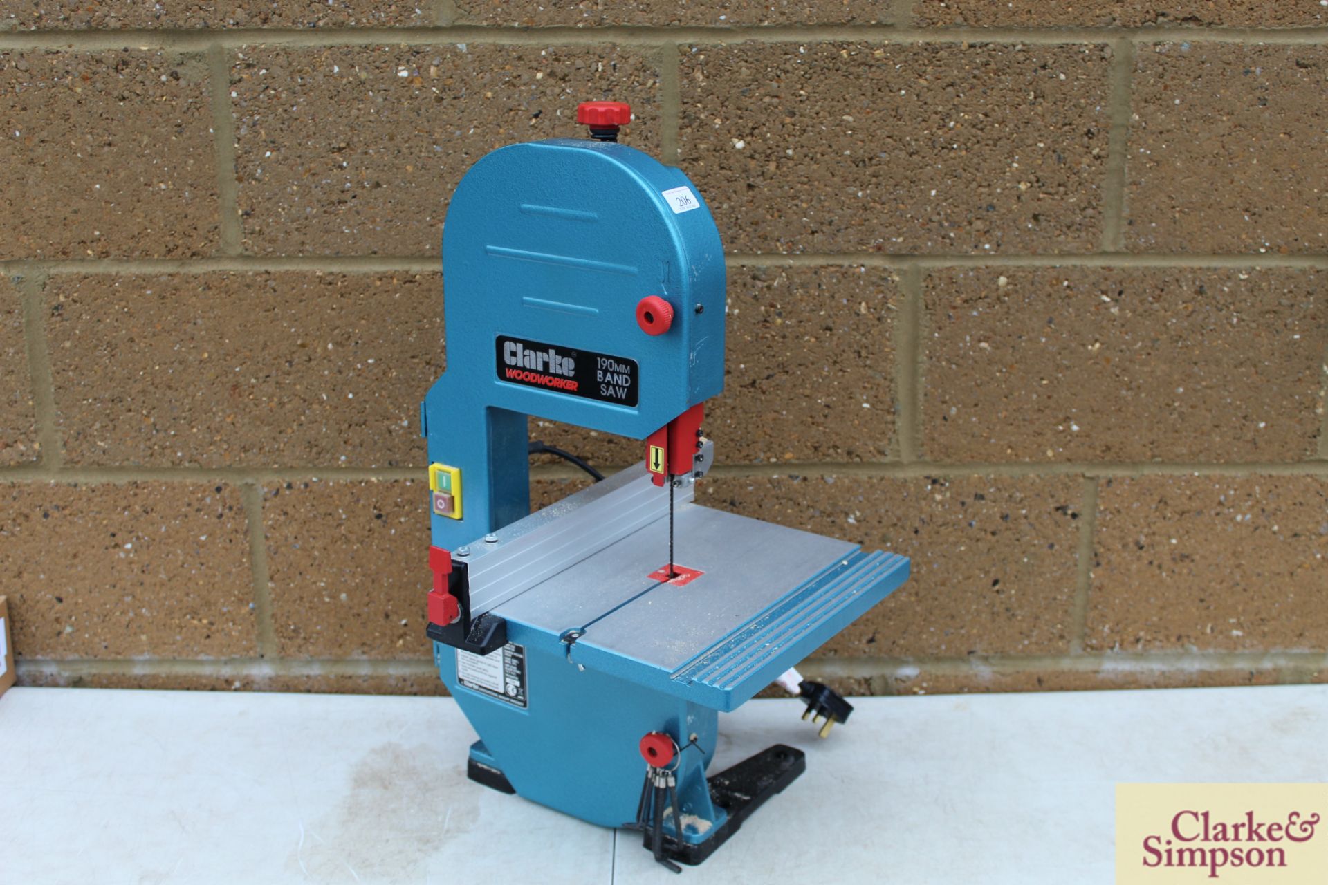 Clarke Woodworker 190mm band saw.