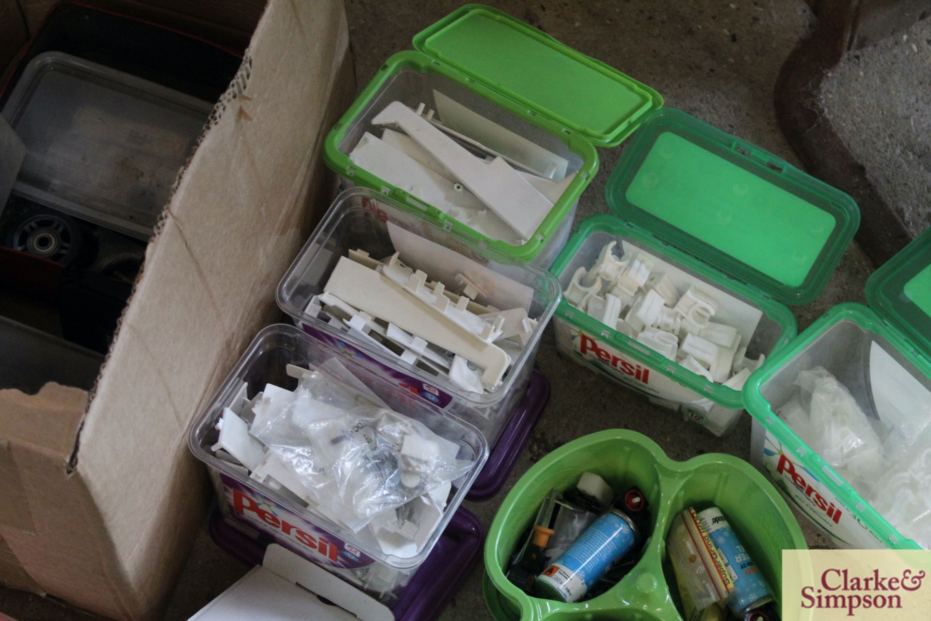 2x boxes of various fittings to include kitchen cupboard parts, pipe clips, electrical fittings - Image 7 of 8