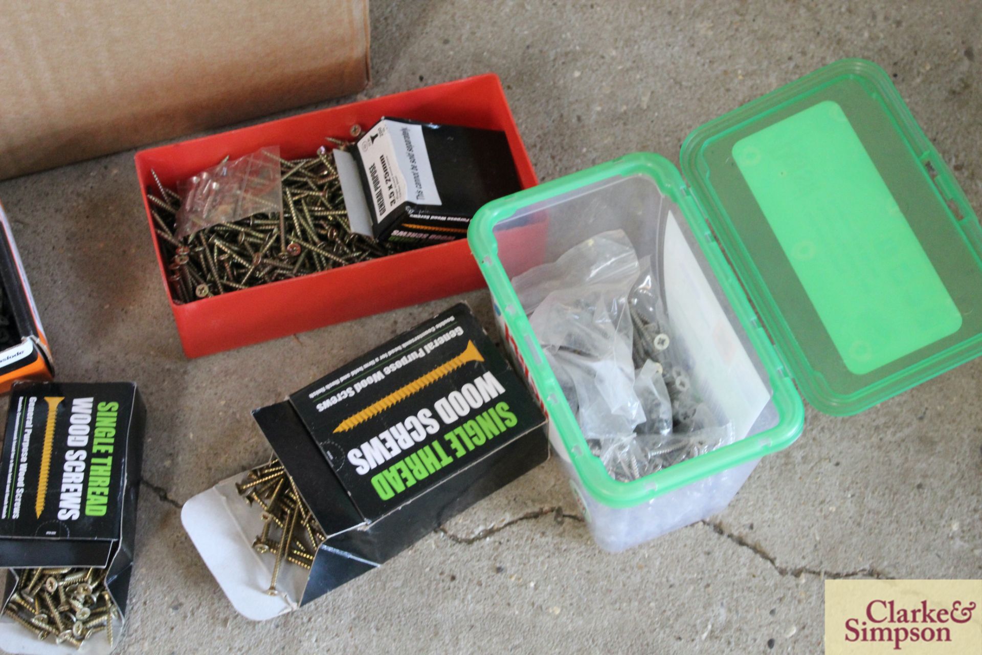 Large quantity of screws and other fasteners - Image 4 of 4