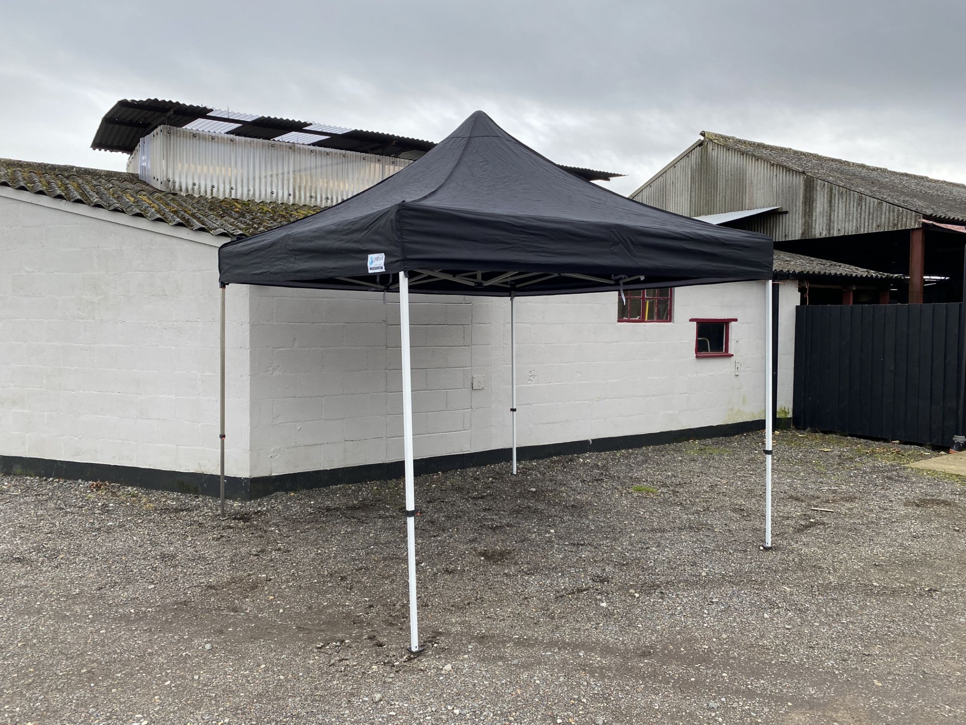 Instant Awnings 3mx3m pop-up gazebo with sides. - Image 7 of 11
