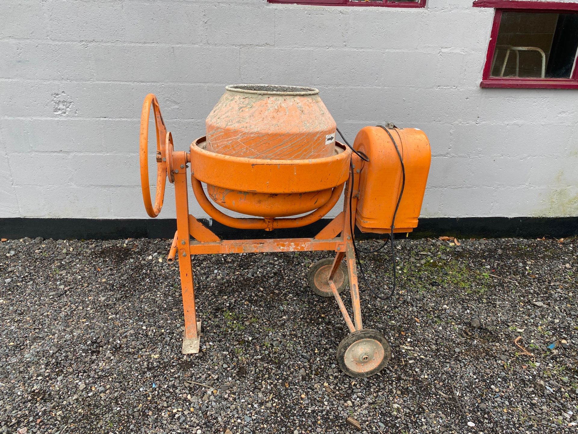 240V electric cement mixer.