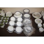 A quantity of Royal Doulton "Sherbrook" pattern di