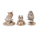 A silver owl decorated place card holder, Birmingham 1906; a silver model of a perched owl (makers