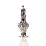 An ornate Edwardian silver sugar caster, Chester 1901, 22.5cm high