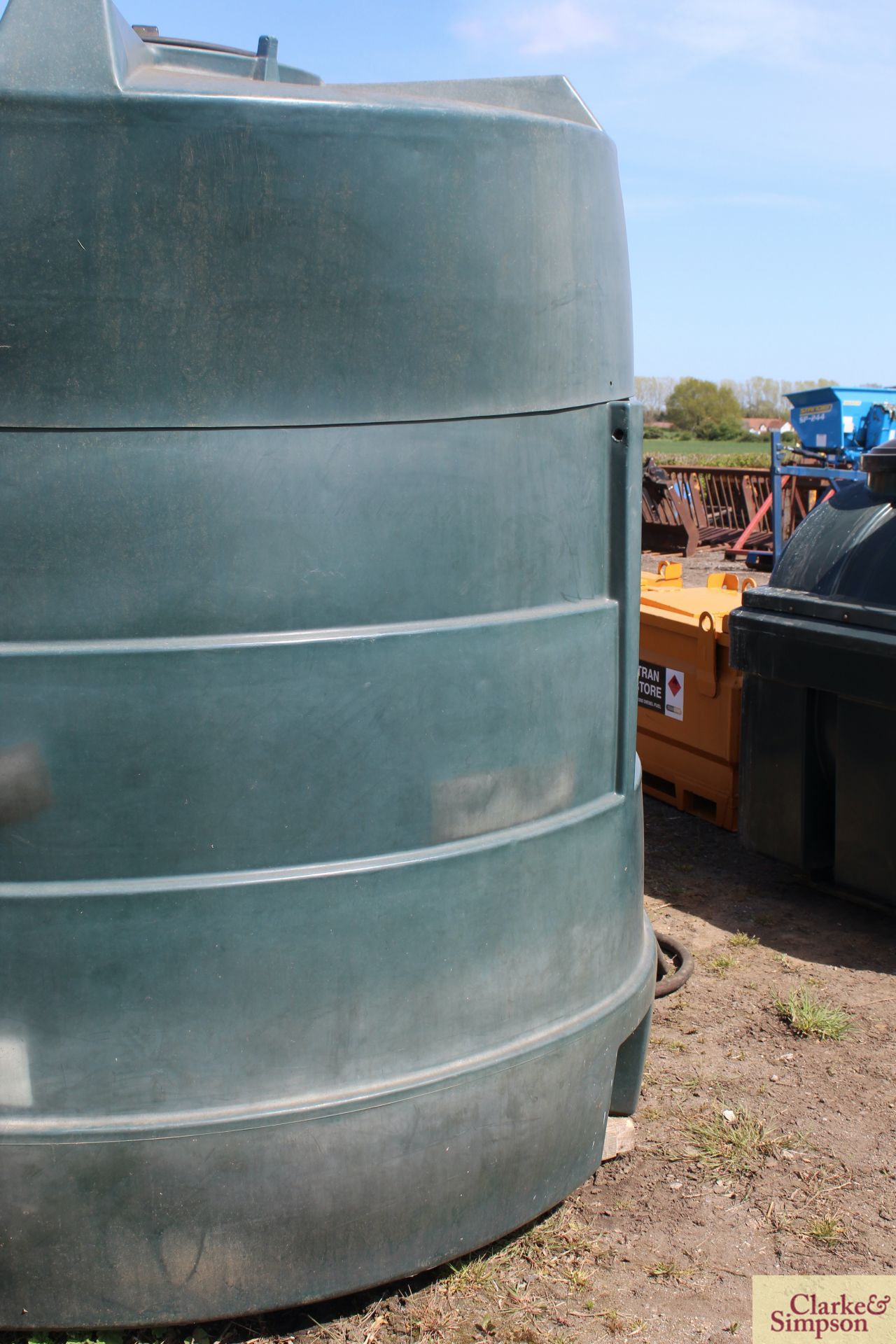 5,000L bunded plastic fuel tank. * - Image 3 of 6