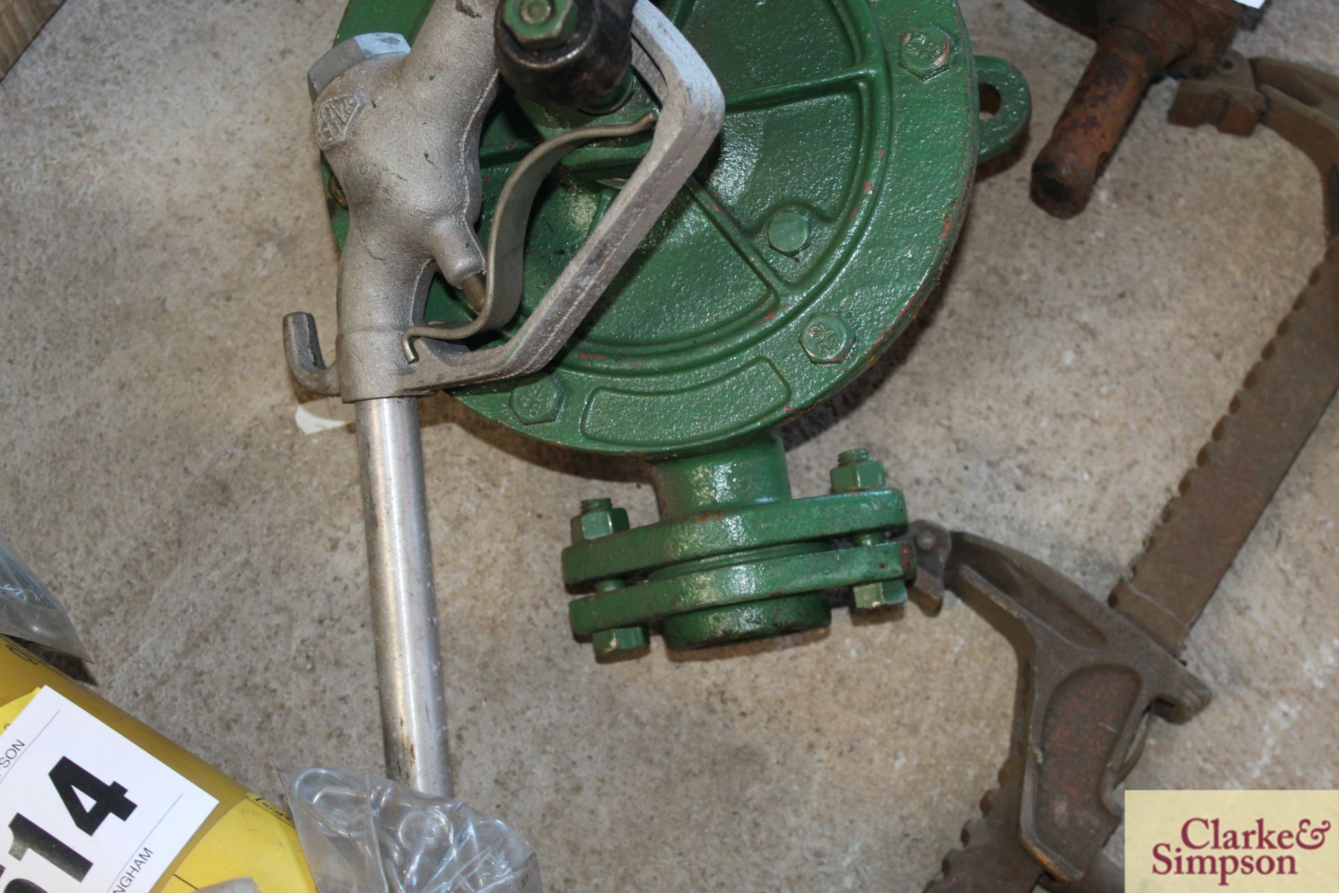 Unused No4 semi-rotary handy pump. * - Image 2 of 3