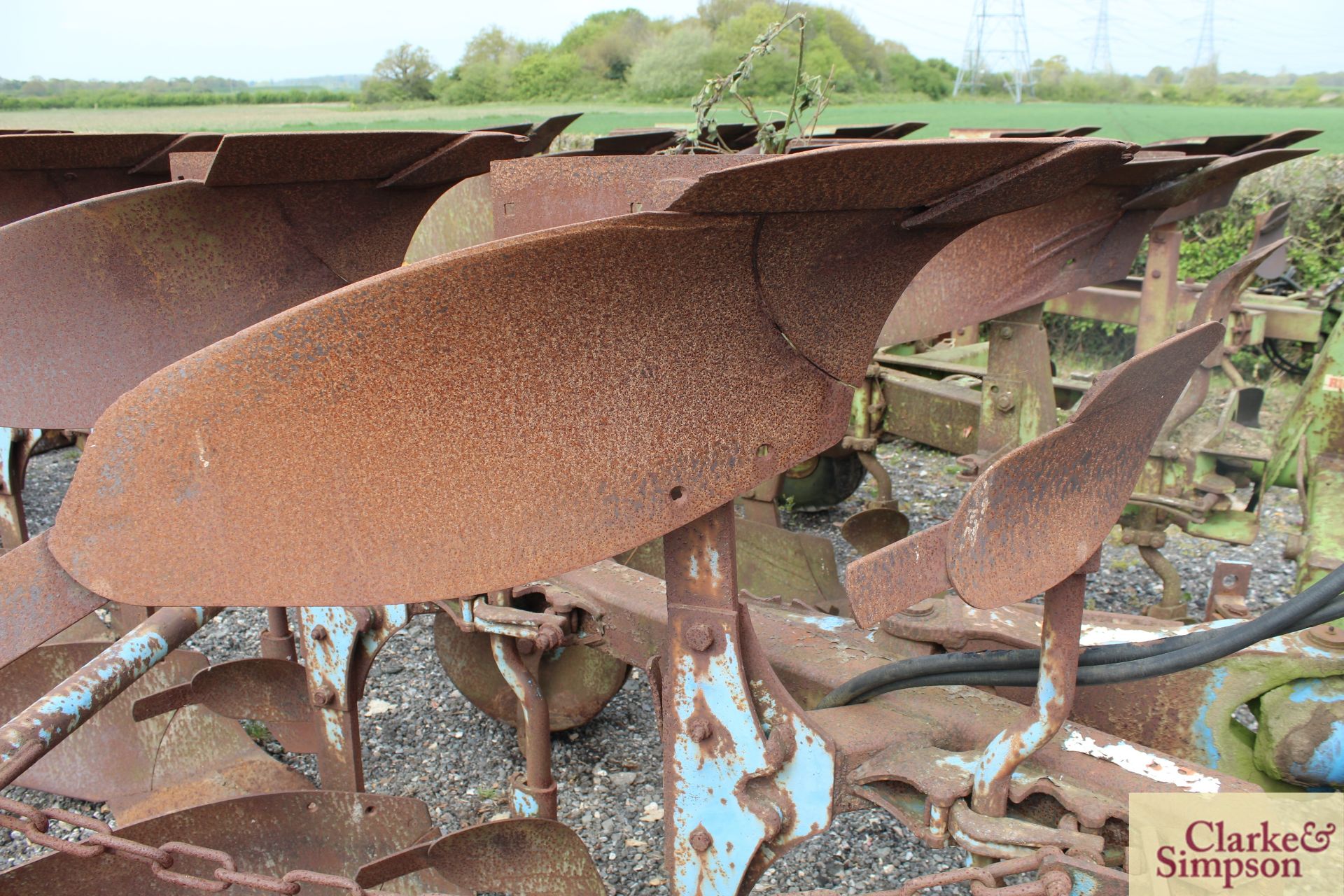 Lemken DL110 3+1F reversible plough. With press arm. - Image 10 of 12